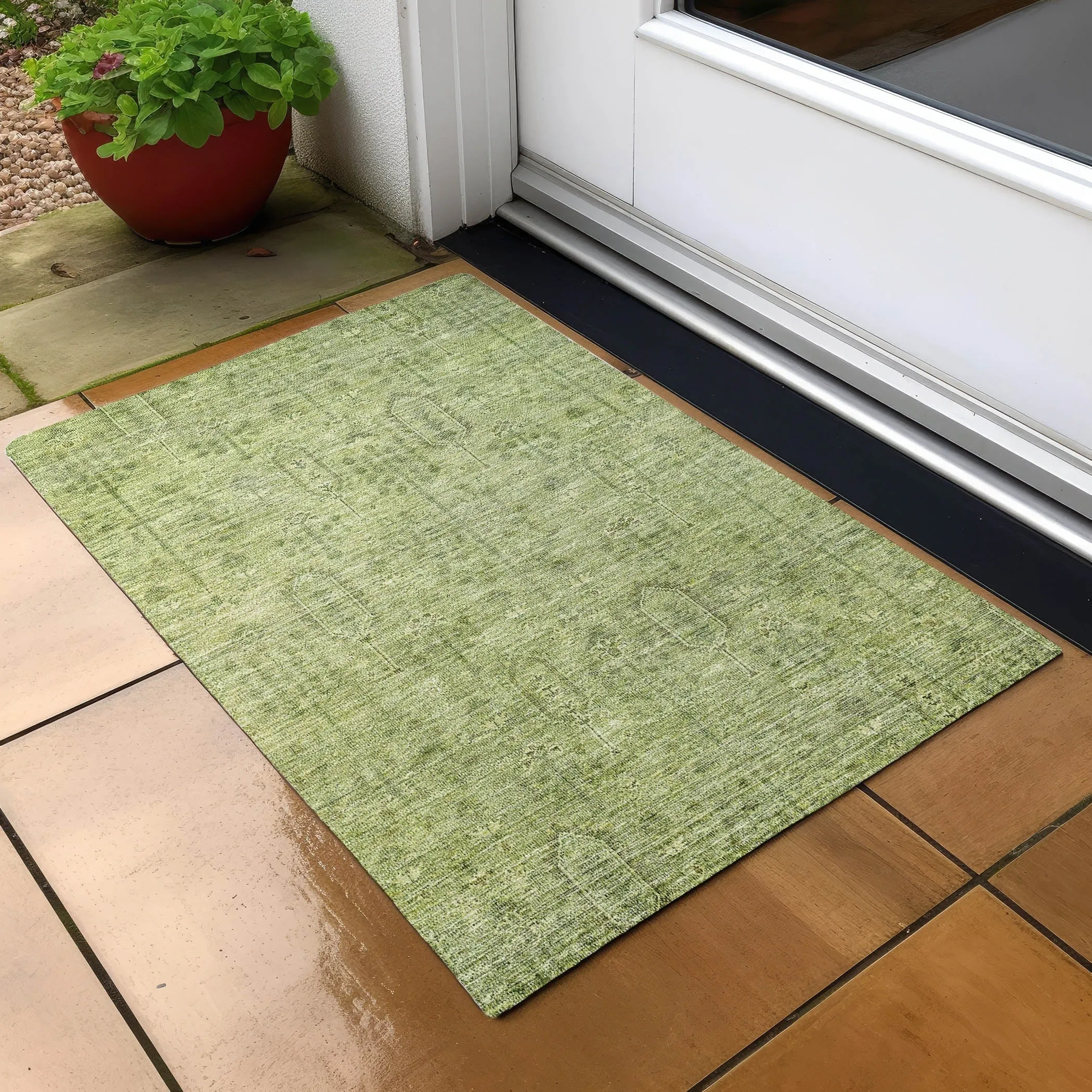 Machine Washable Indoor/ Outdoor Chantille Traditional Distressed Rug