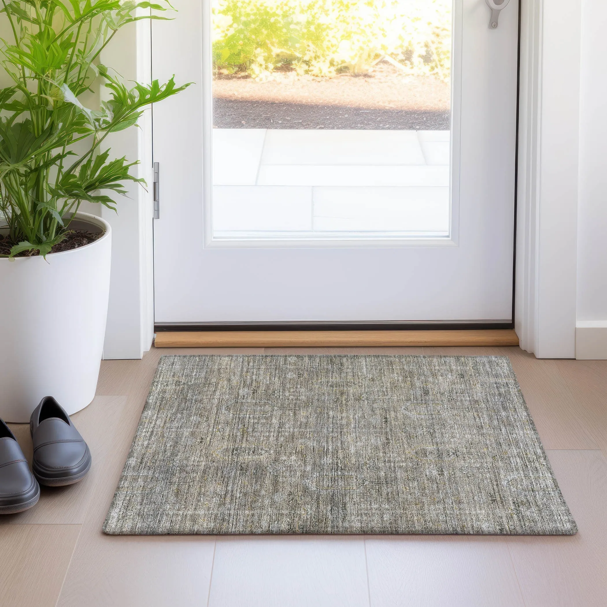 Machine Washable Indoor/ Outdoor Chantille Traditional Distressed Rug