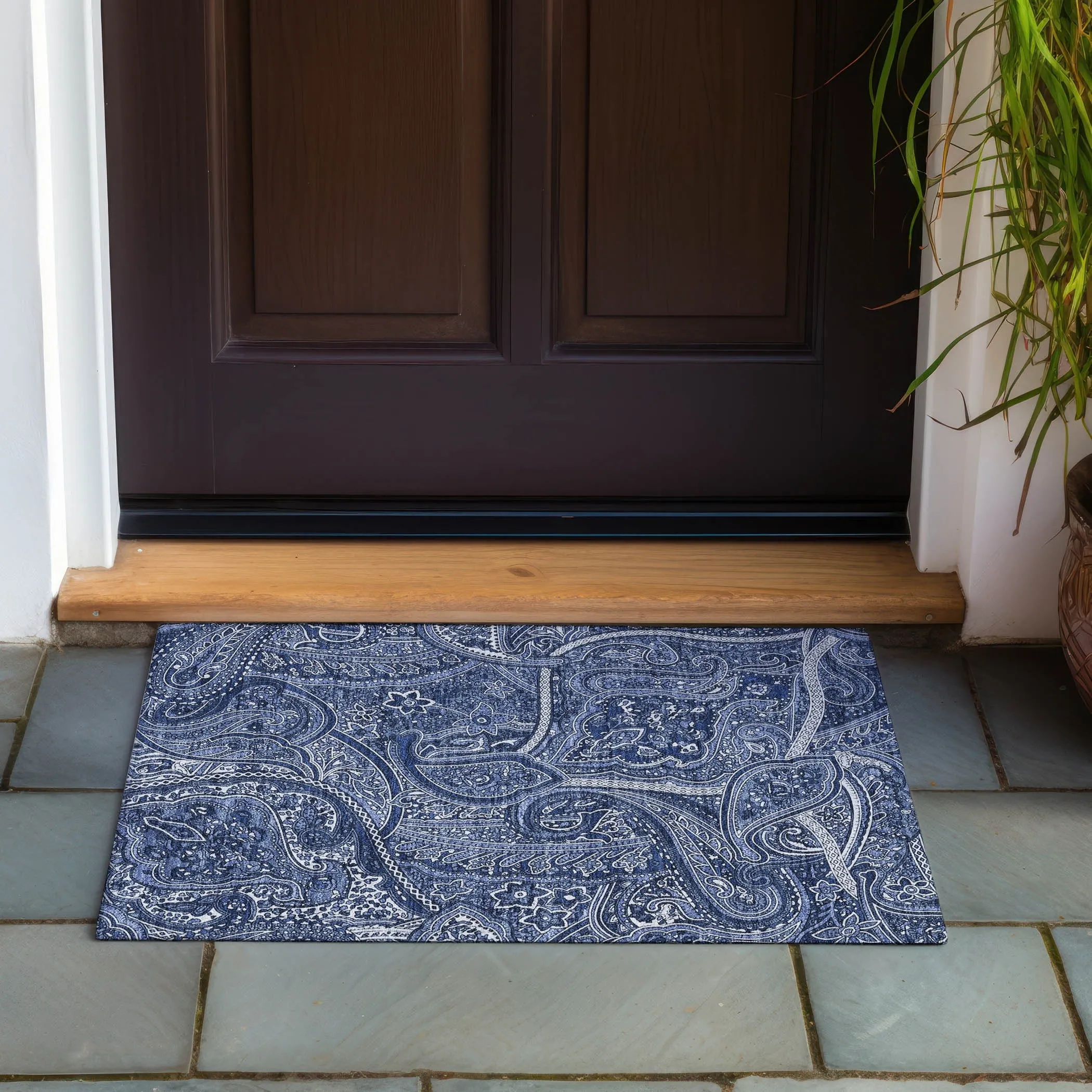 Machine Washable Indoor/ Outdoor Chantille Traditional Paisley Rug
