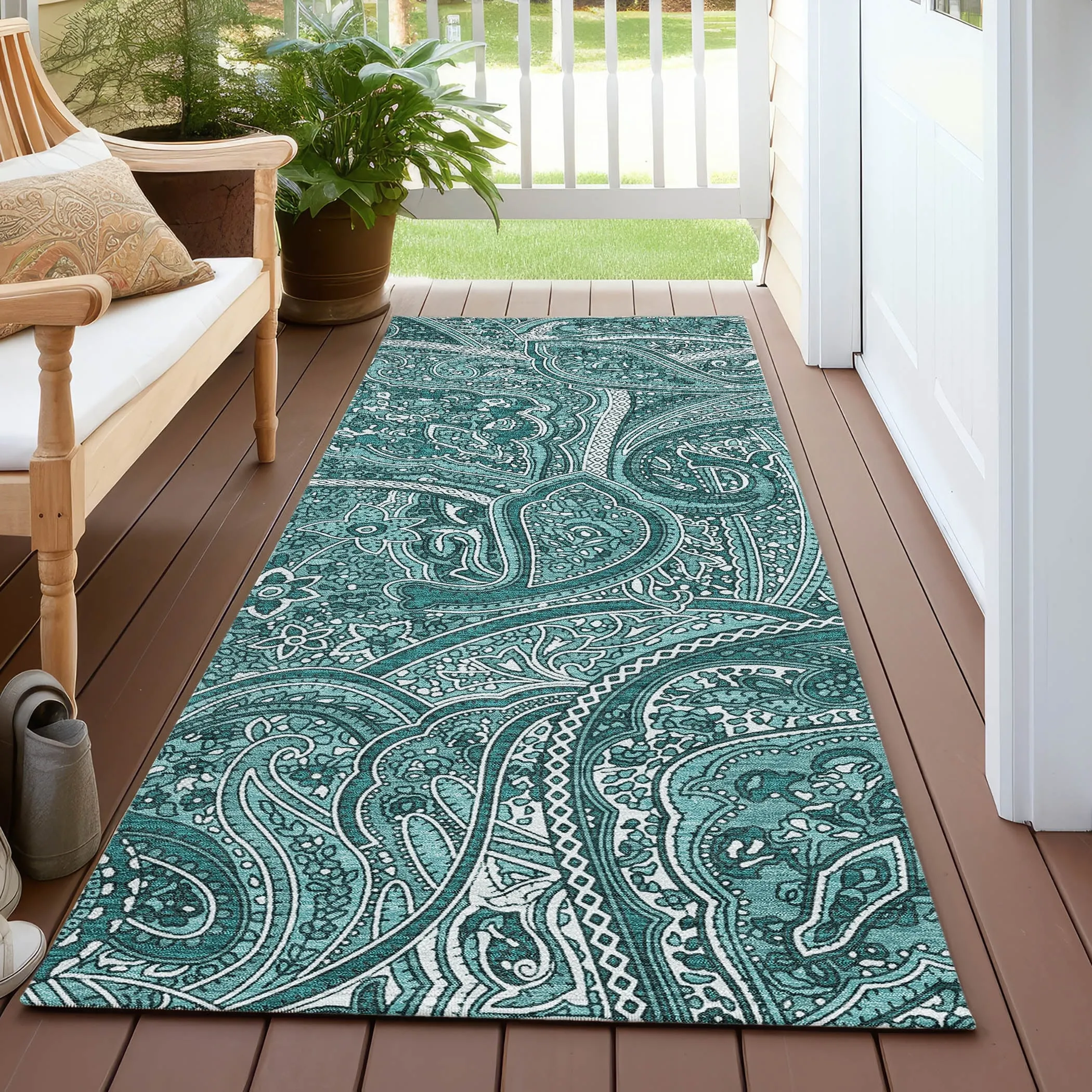 Machine Washable Indoor/ Outdoor Chantille Traditional Paisley Rug