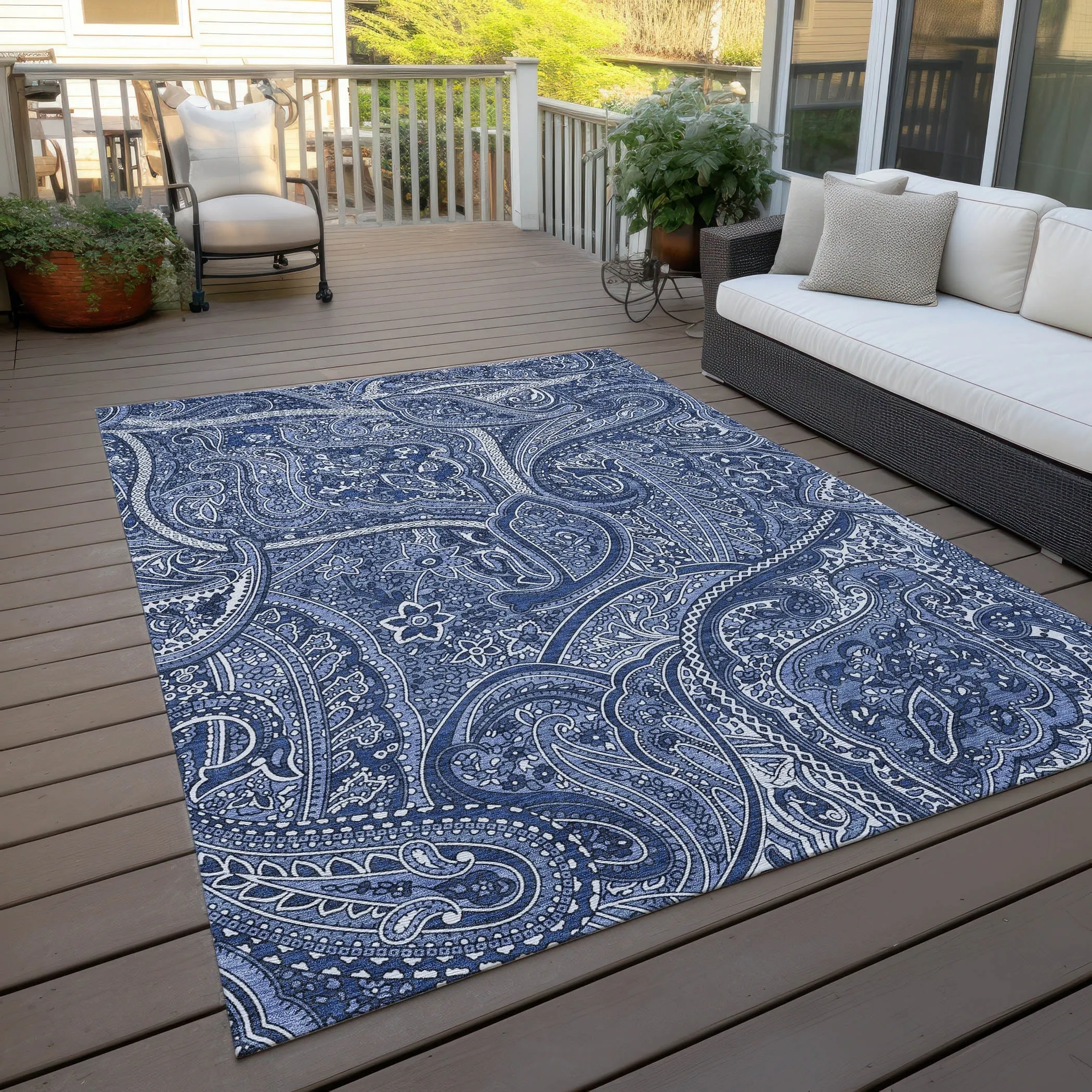 Machine Washable Indoor/ Outdoor Chantille Traditional Paisley Rug
