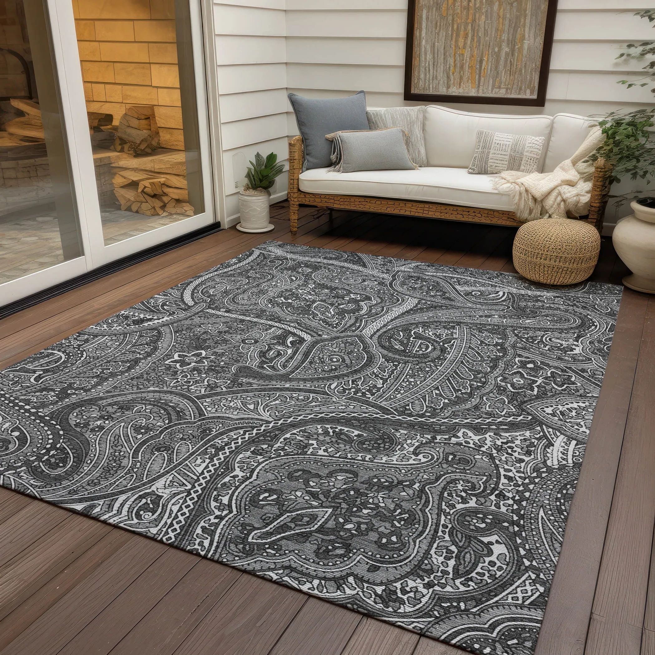 Machine Washable Indoor/ Outdoor Chantille Traditional Paisley Rug