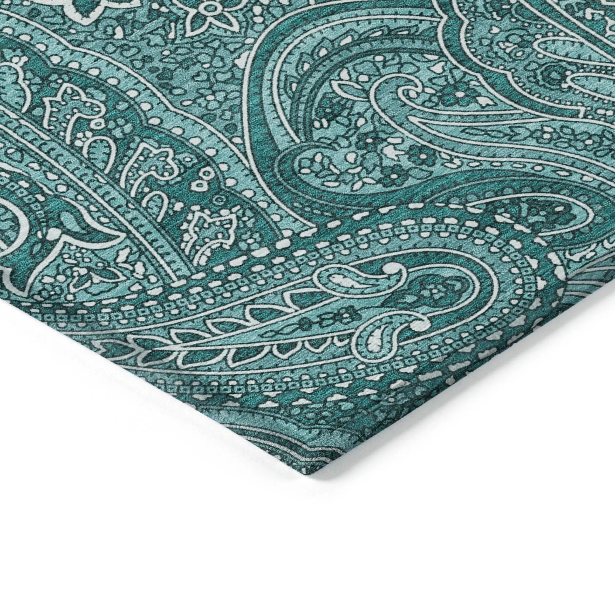 Machine Washable Indoor/ Outdoor Chantille Traditional Paisley Rug