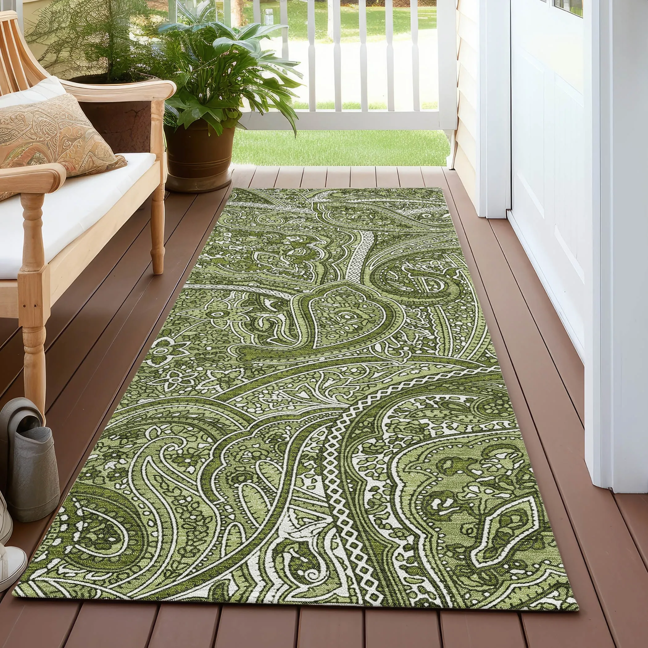 Machine Washable Indoor/ Outdoor Chantille Traditional Paisley Rug