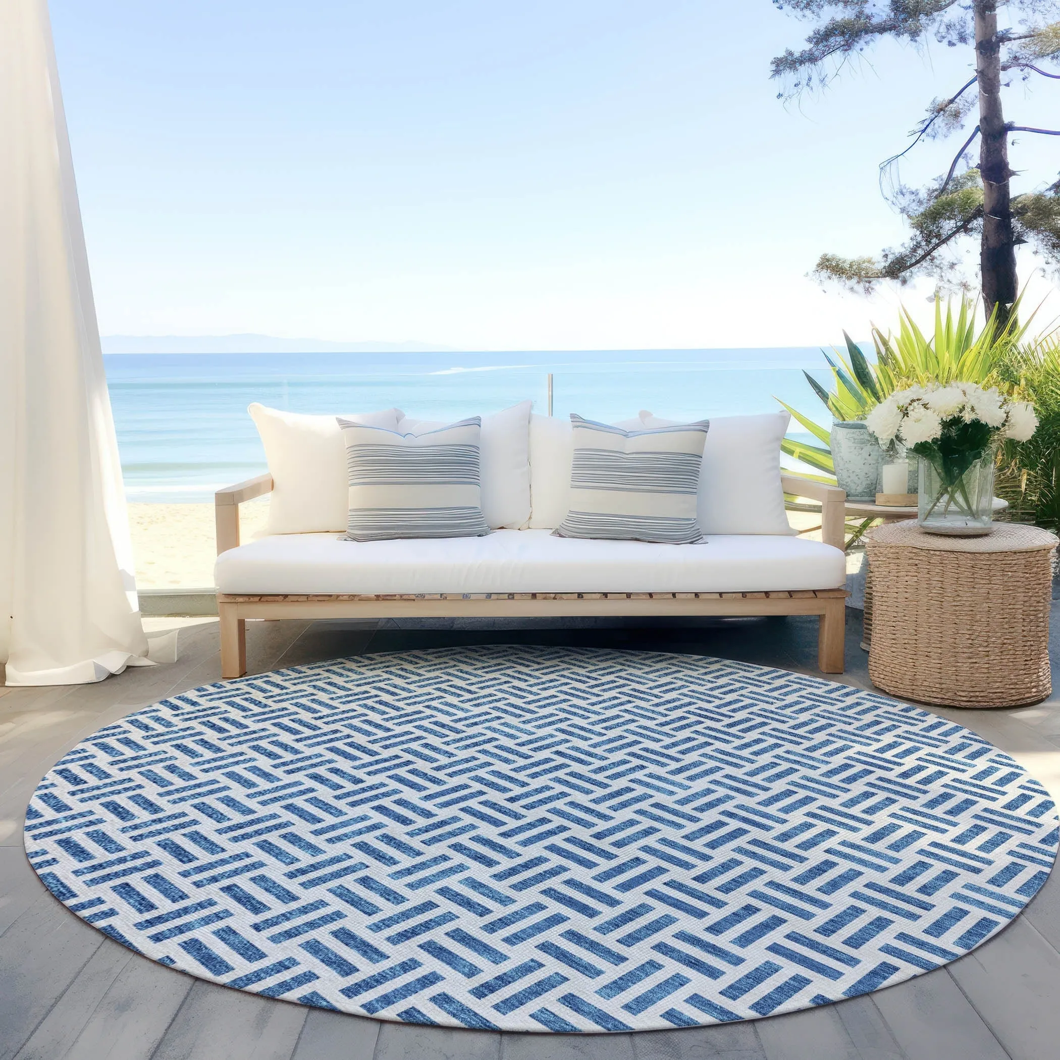 Machine Washable Indoor/ Outdoor Contemporary Basketweave Chantille Rug