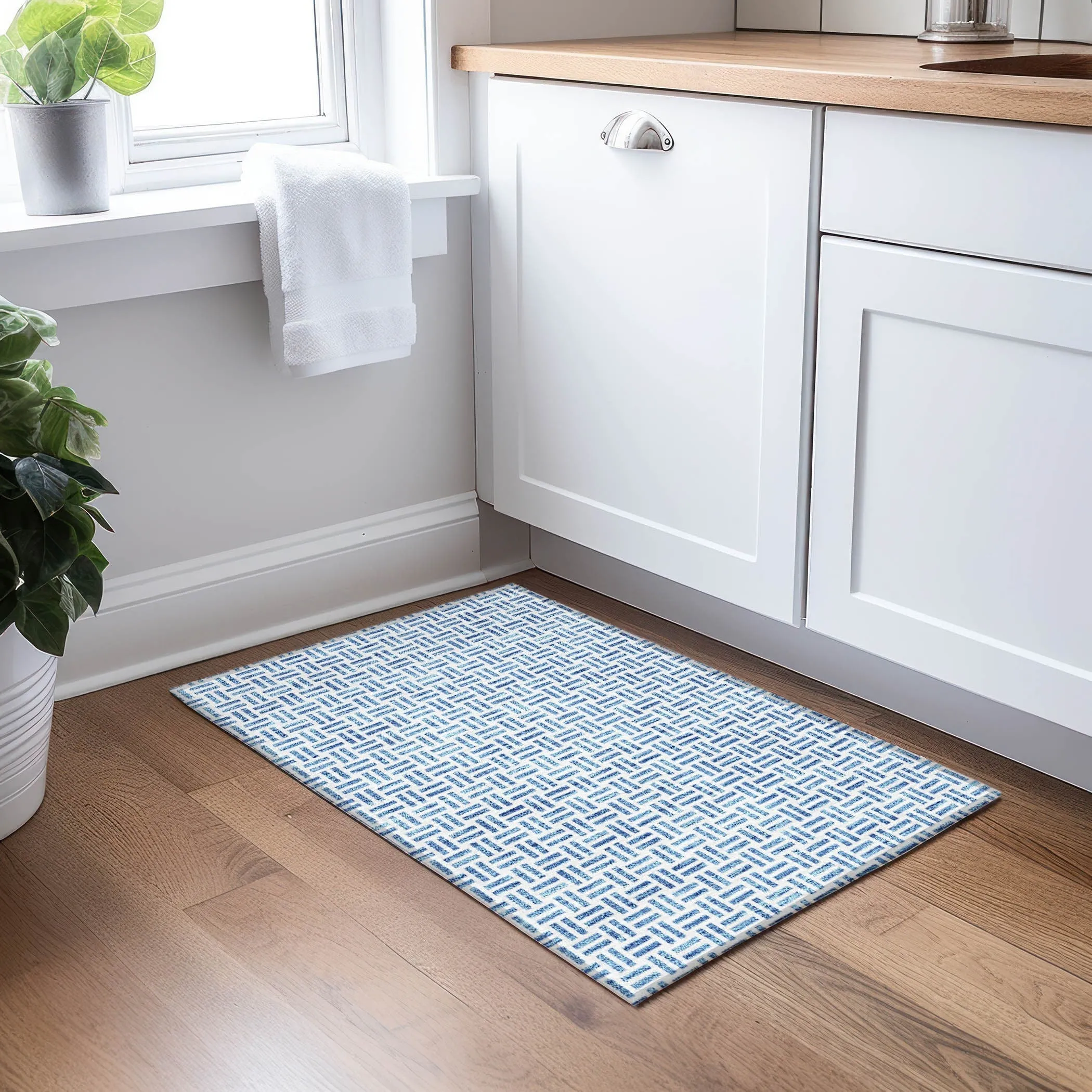 Machine Washable Indoor/ Outdoor Contemporary Basketweave Chantille Rug