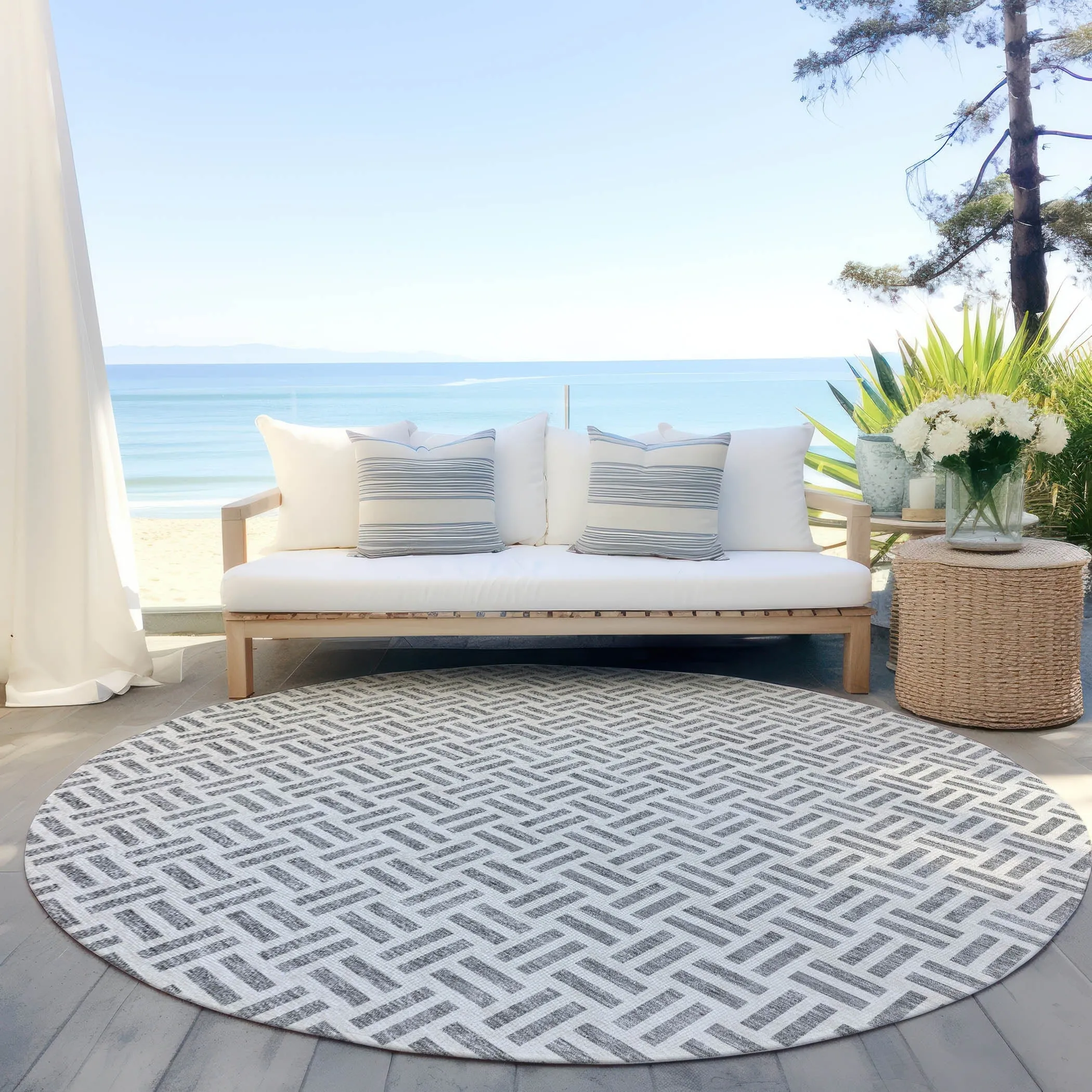 Machine Washable Indoor/ Outdoor Contemporary Basketweave Chantille Rug