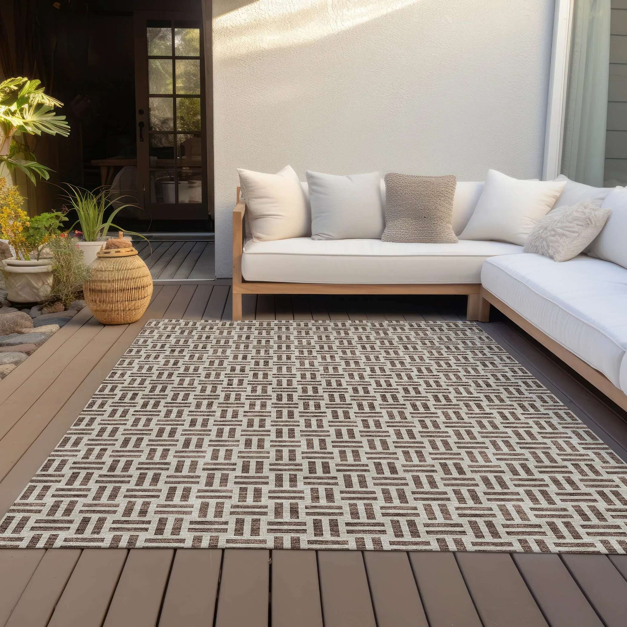 Machine Washable Indoor/ Outdoor Contemporary Basketweave Chantille Rug