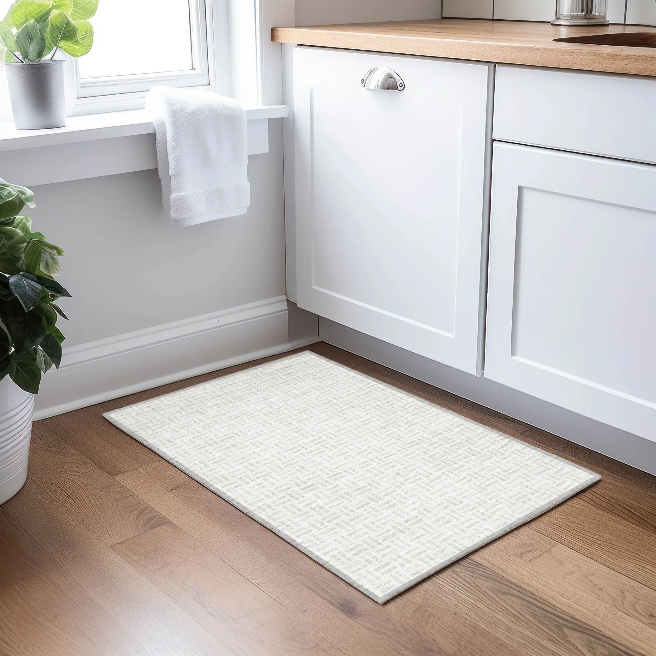 Machine Washable Indoor/ Outdoor Contemporary Basketweave Chantille Rug
