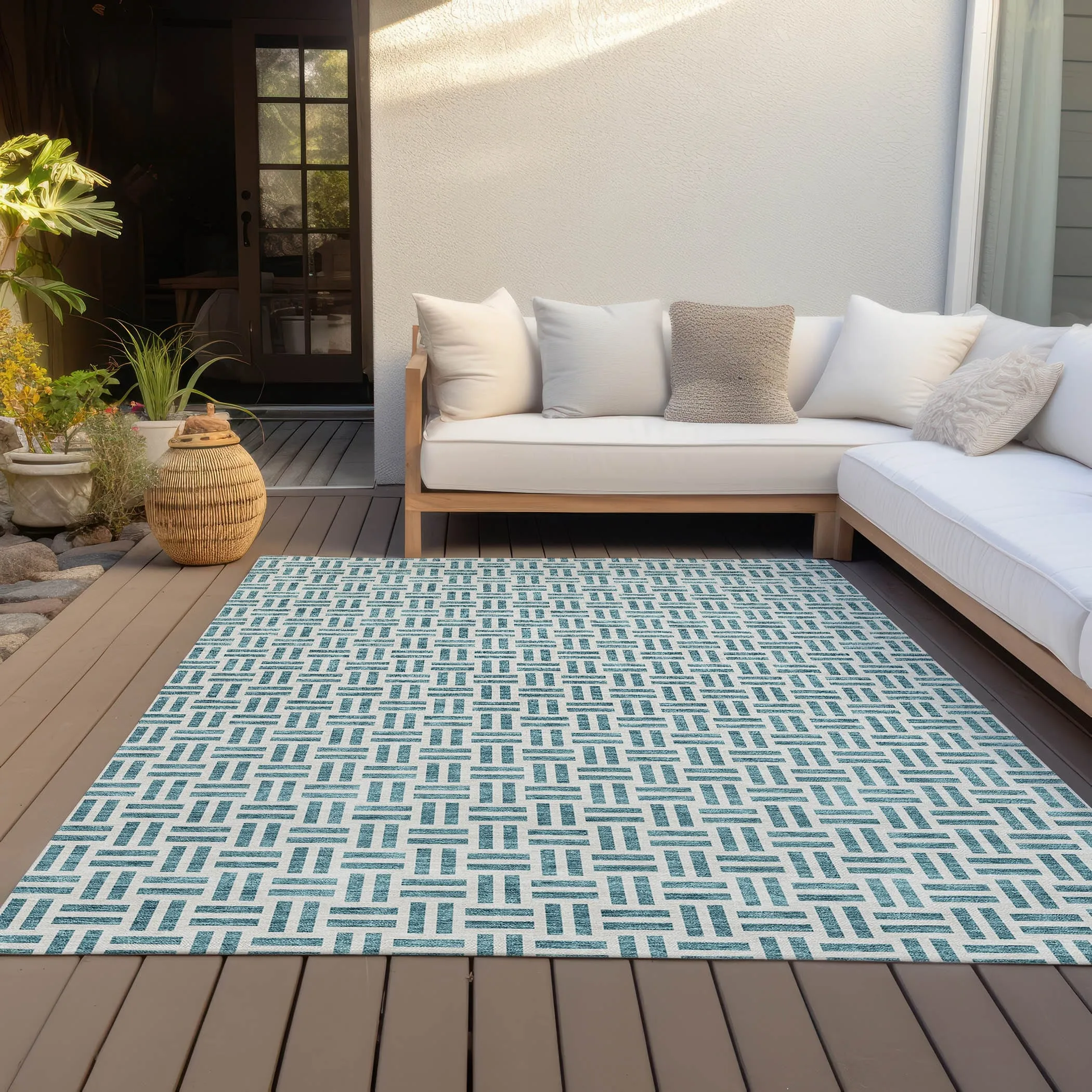 Machine Washable Indoor/ Outdoor Contemporary Basketweave Chantille Rug