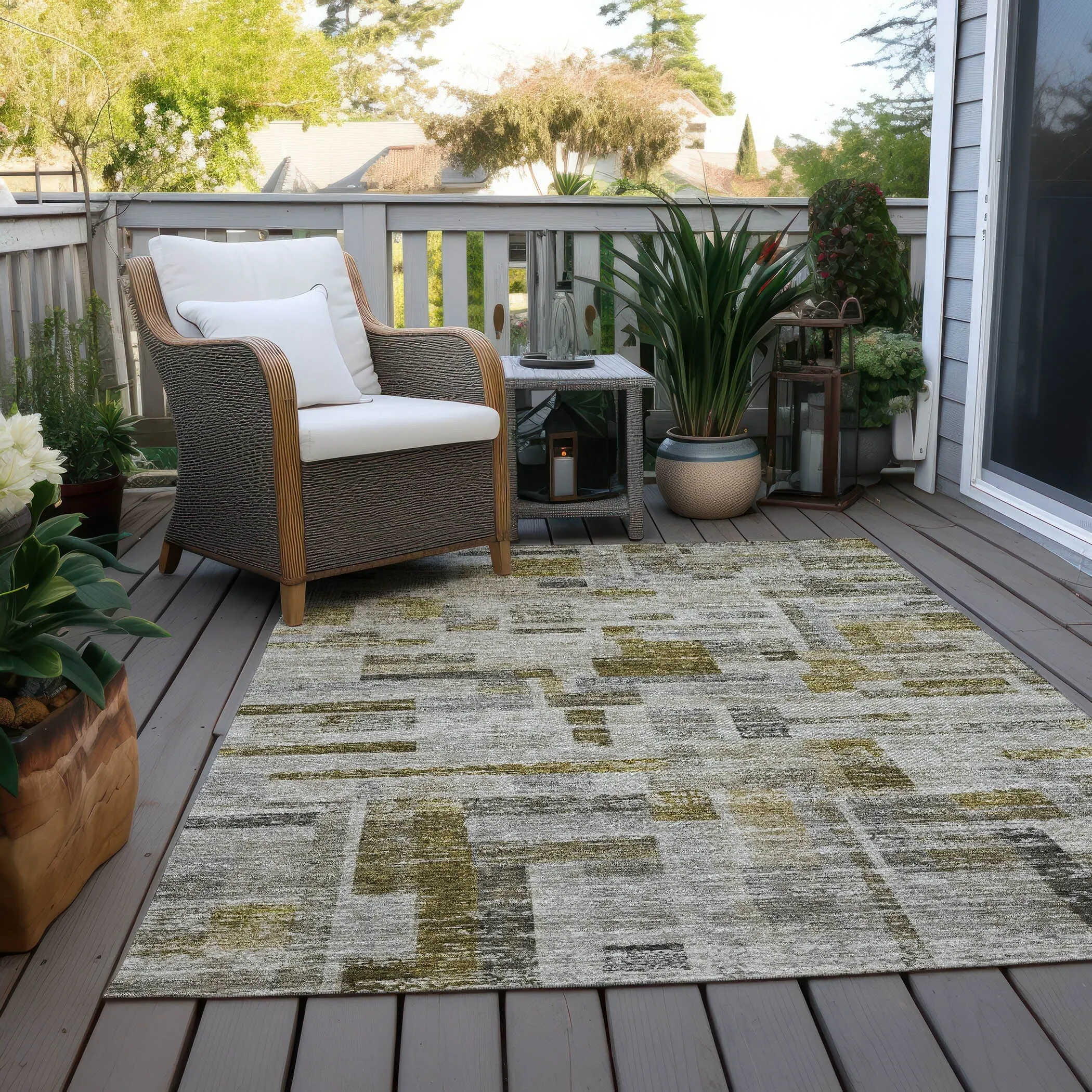 Machine Washable Indoor/ Outdoor Contemporary Chantille Rug