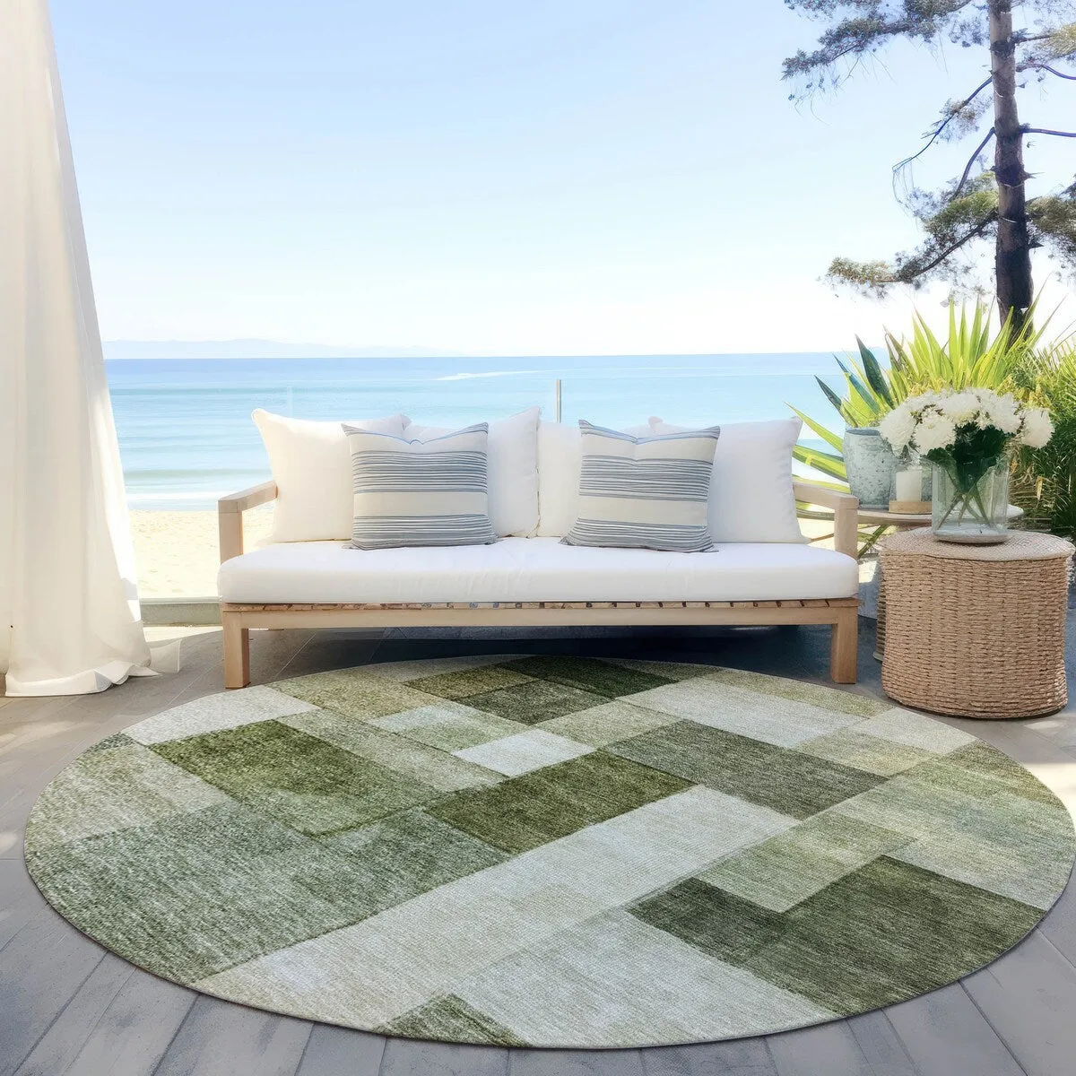 Machine Washable Indoor/ Outdoor Contemporary Geo Chantille Rug