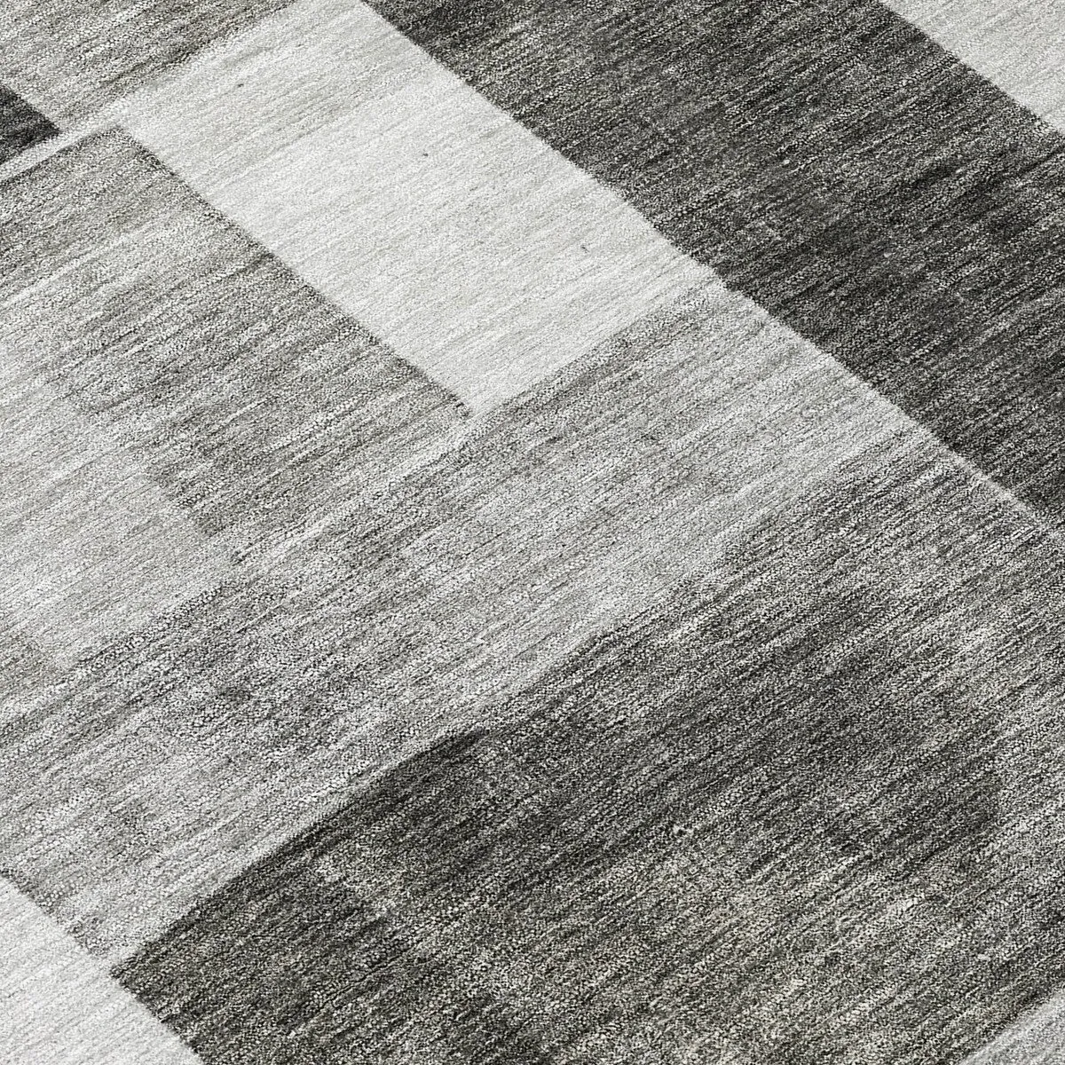 Machine Washable Indoor/ Outdoor Contemporary Geo Chantille Rug