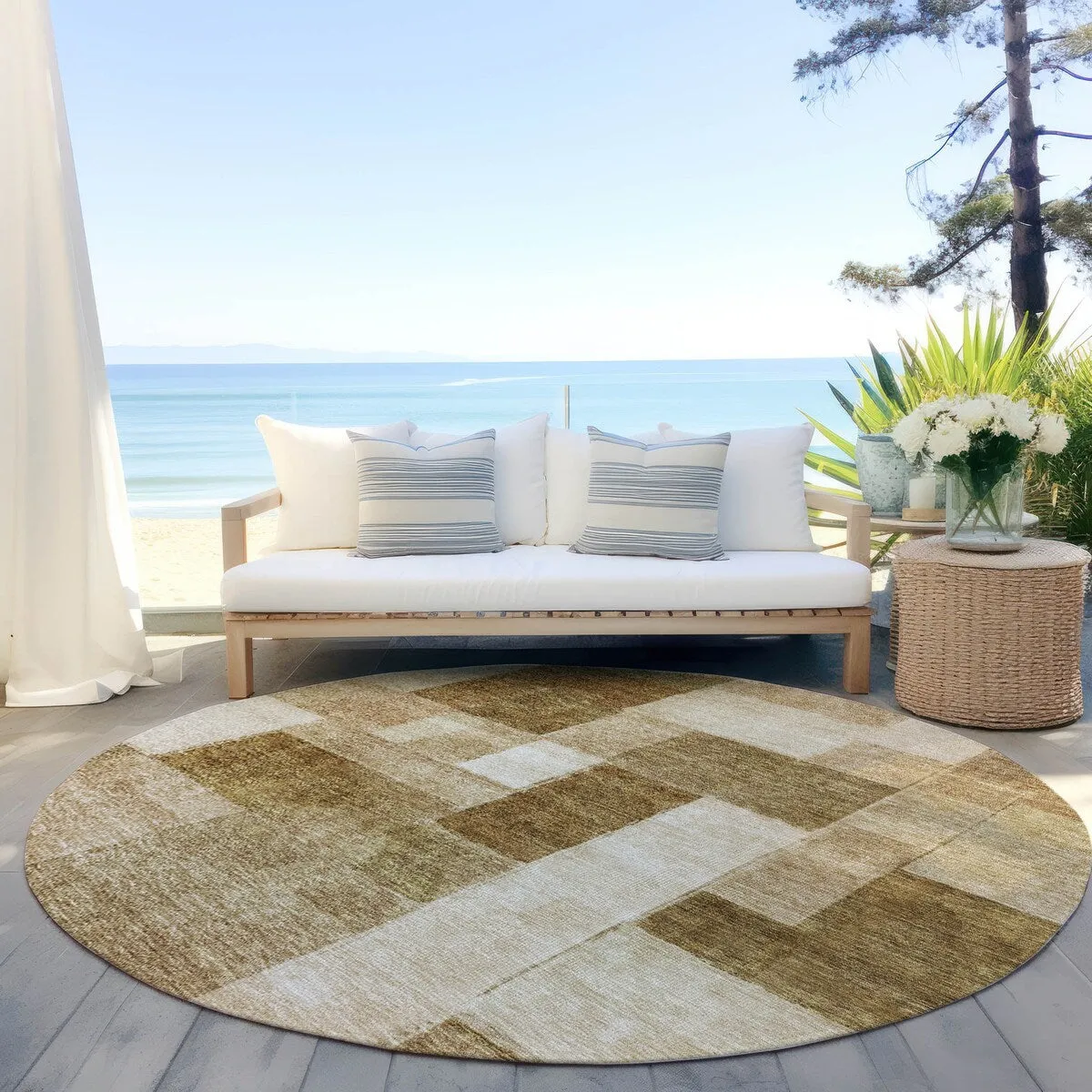 Machine Washable Indoor/ Outdoor Contemporary Geo Chantille Rug