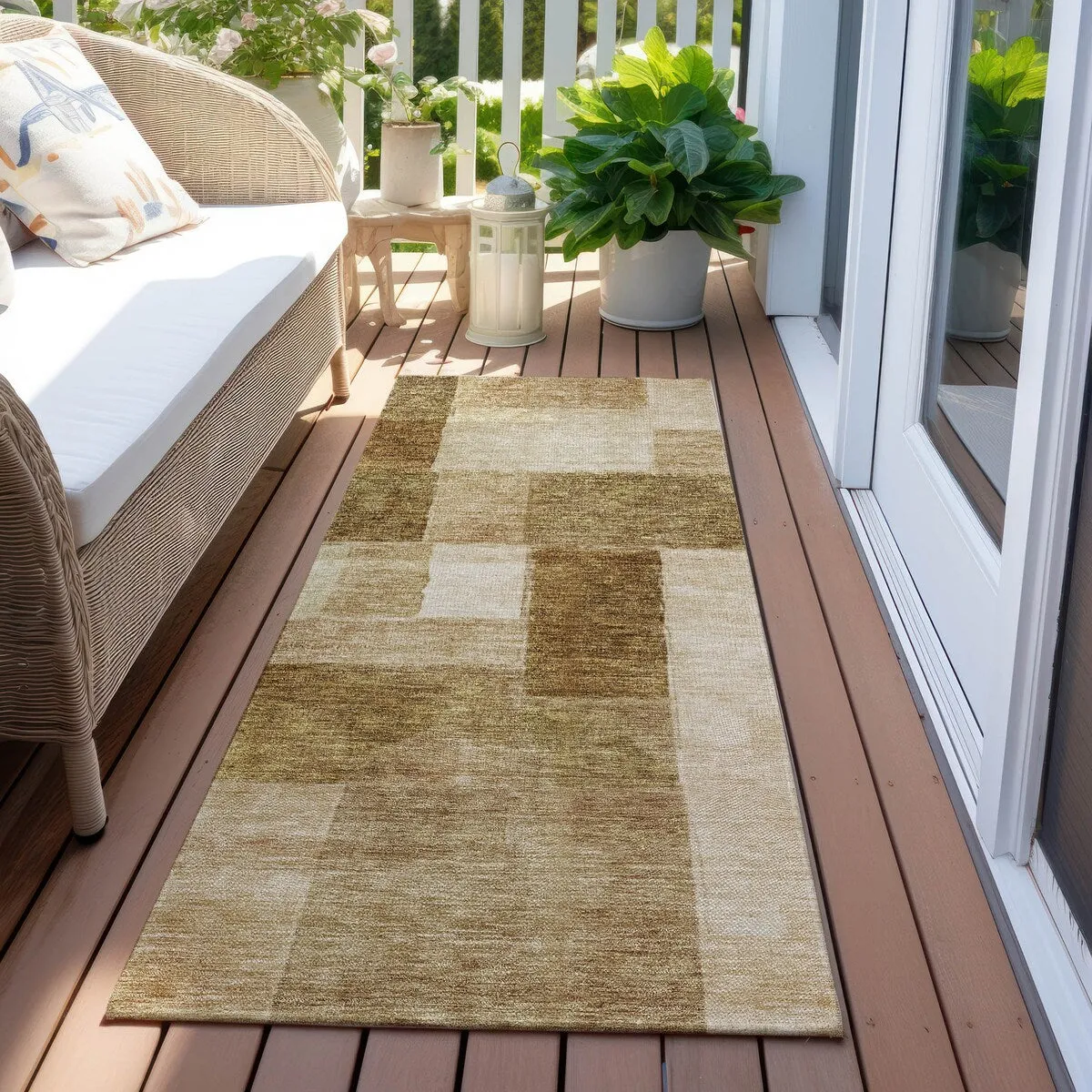 Machine Washable Indoor/ Outdoor Contemporary Geo Chantille Rug