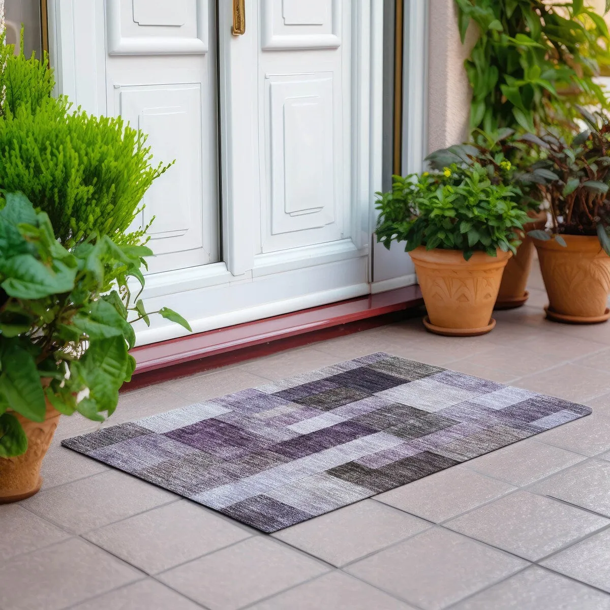 Machine Washable Indoor/ Outdoor Contemporary Geo Chantille Rug