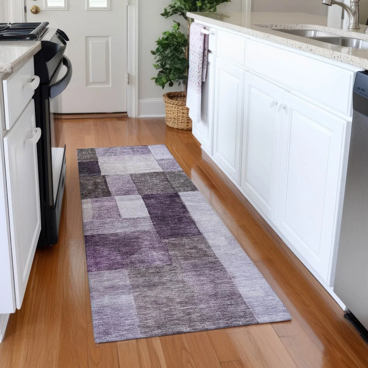 Machine Washable Indoor/ Outdoor Contemporary Geo Chantille Rug
