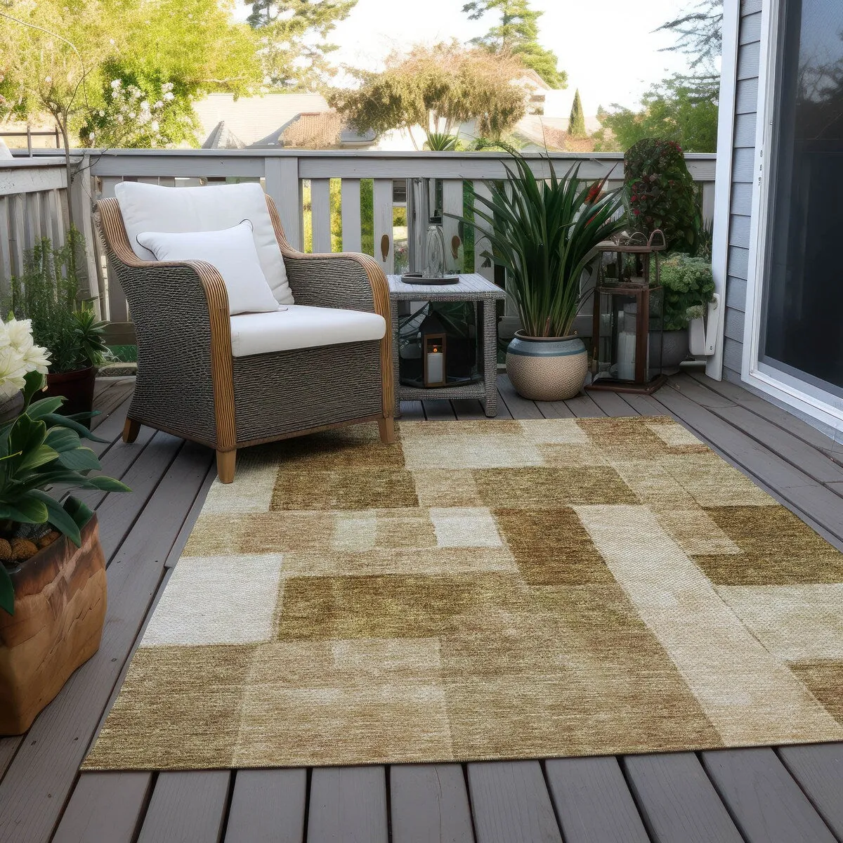 Machine Washable Indoor/ Outdoor Contemporary Geo Chantille Rug