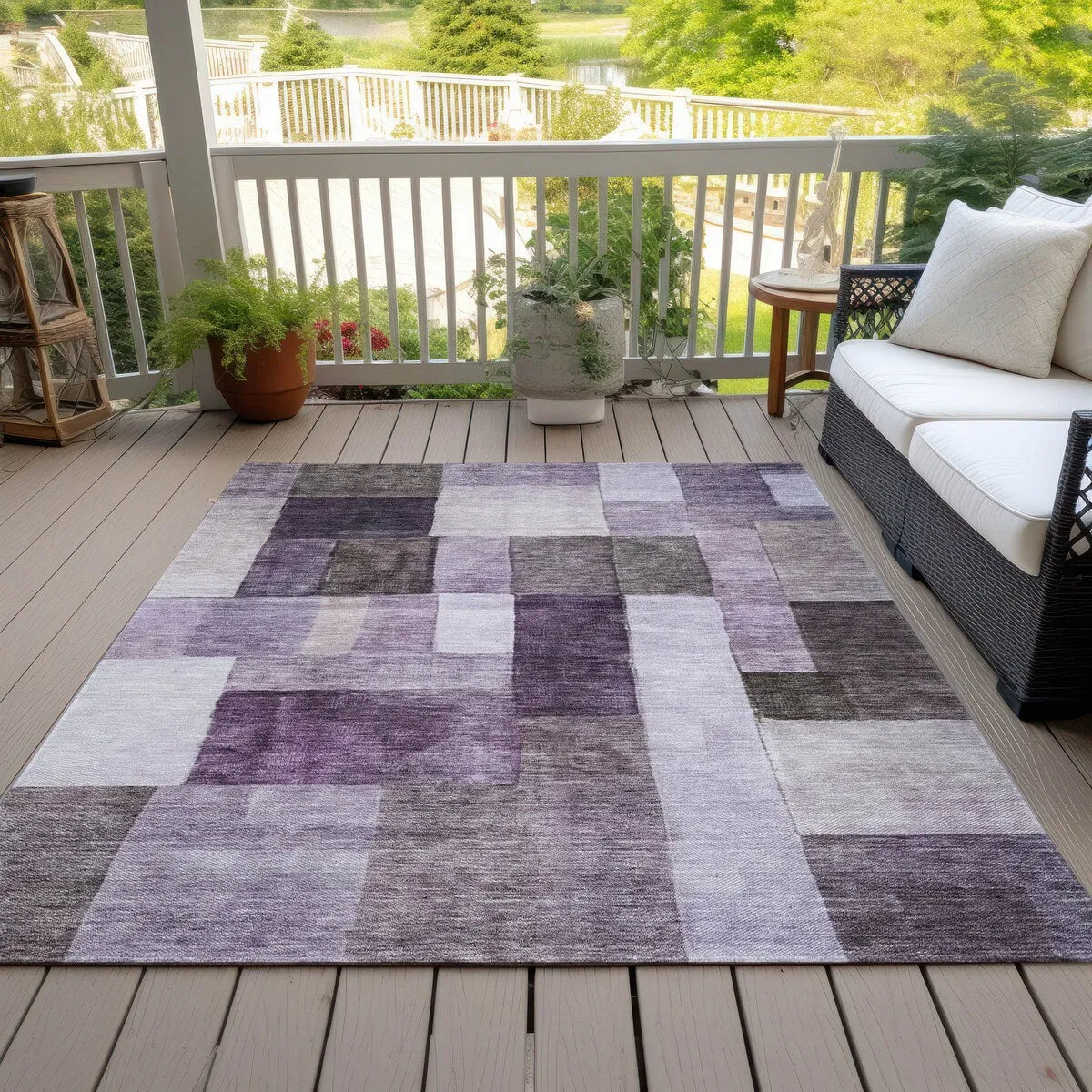 Machine Washable Indoor/ Outdoor Contemporary Geo Chantille Rug