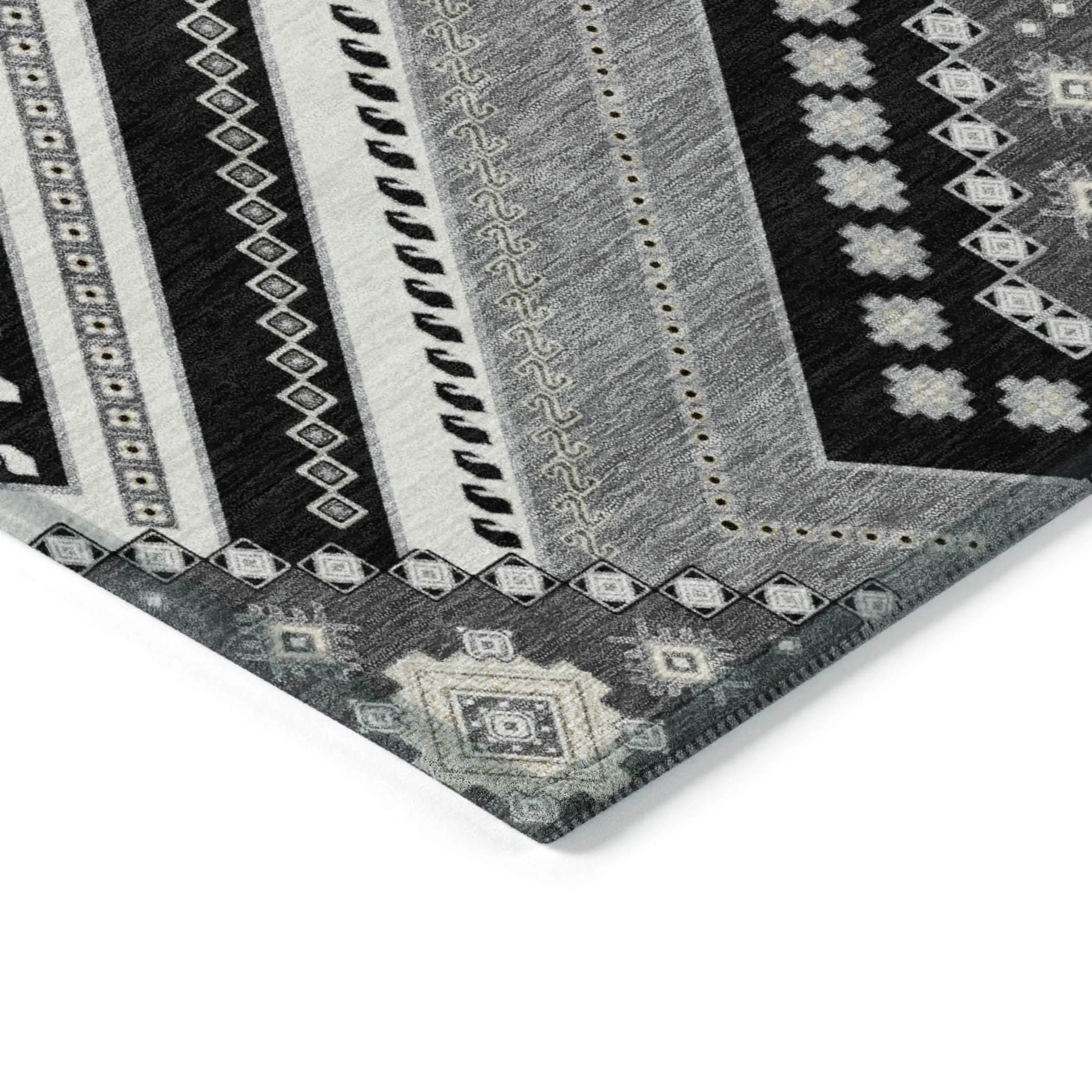 Machine Washable Indoor/ Outdoor Global Boho Chantille Rug