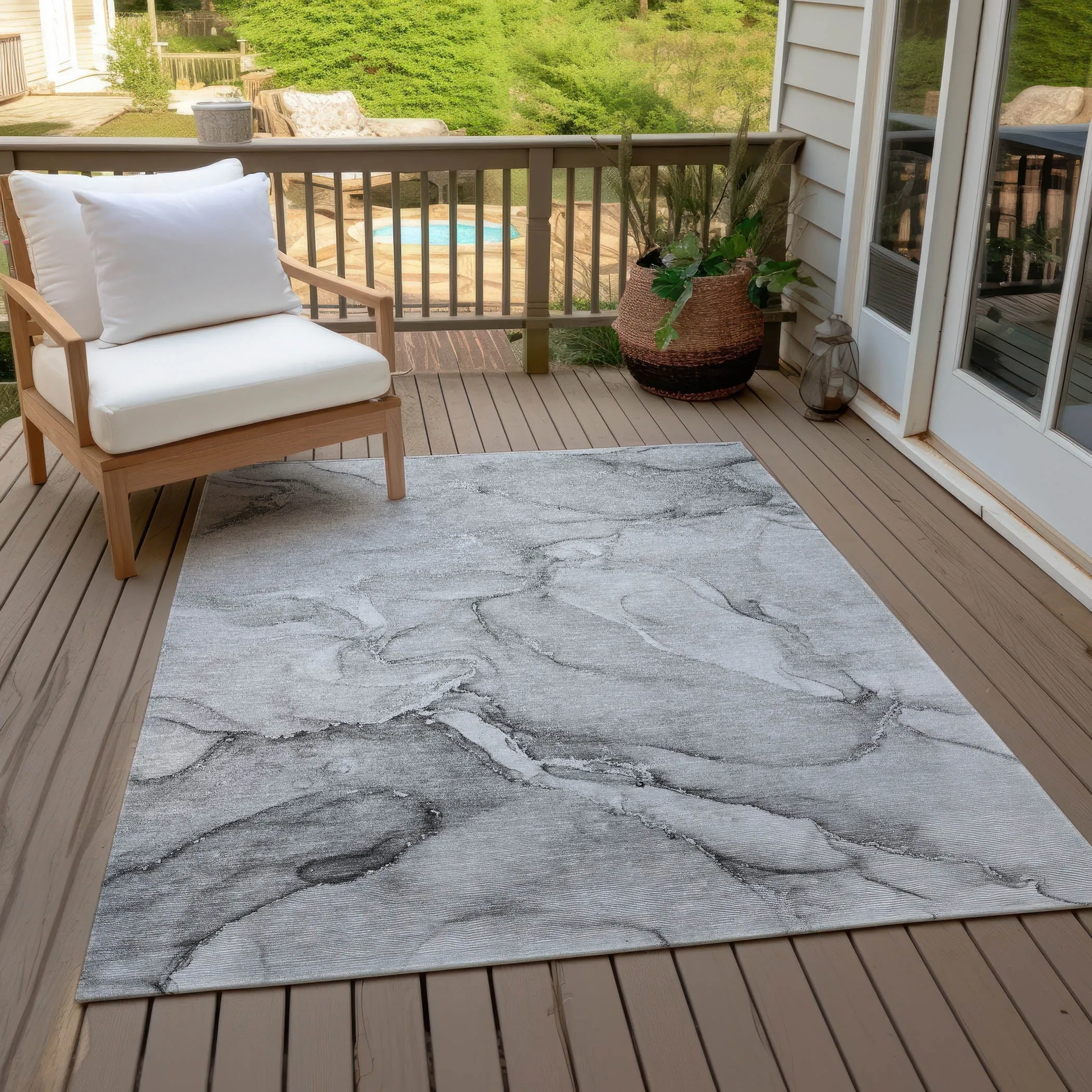 Machine Washable Indoor/ Outdoor Marble Chantille Rug