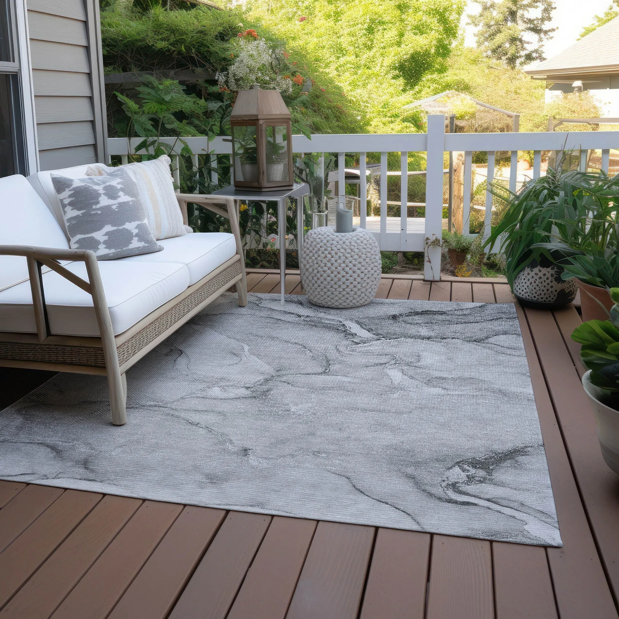 Machine Washable Indoor/ Outdoor Marble Chantille Rug
