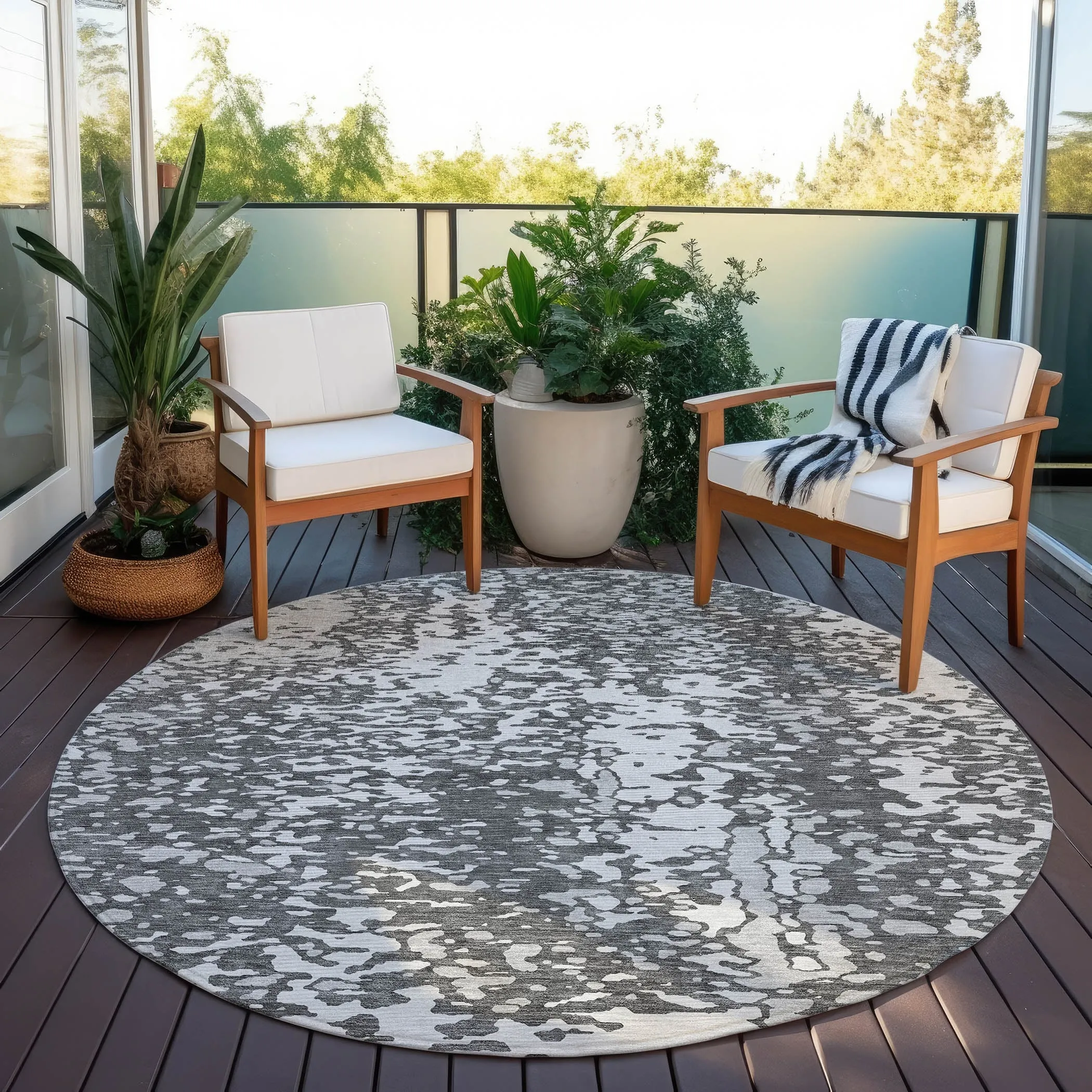 Machine Washable Indoor/ Outdoor Modern Abstract Chantille Rug