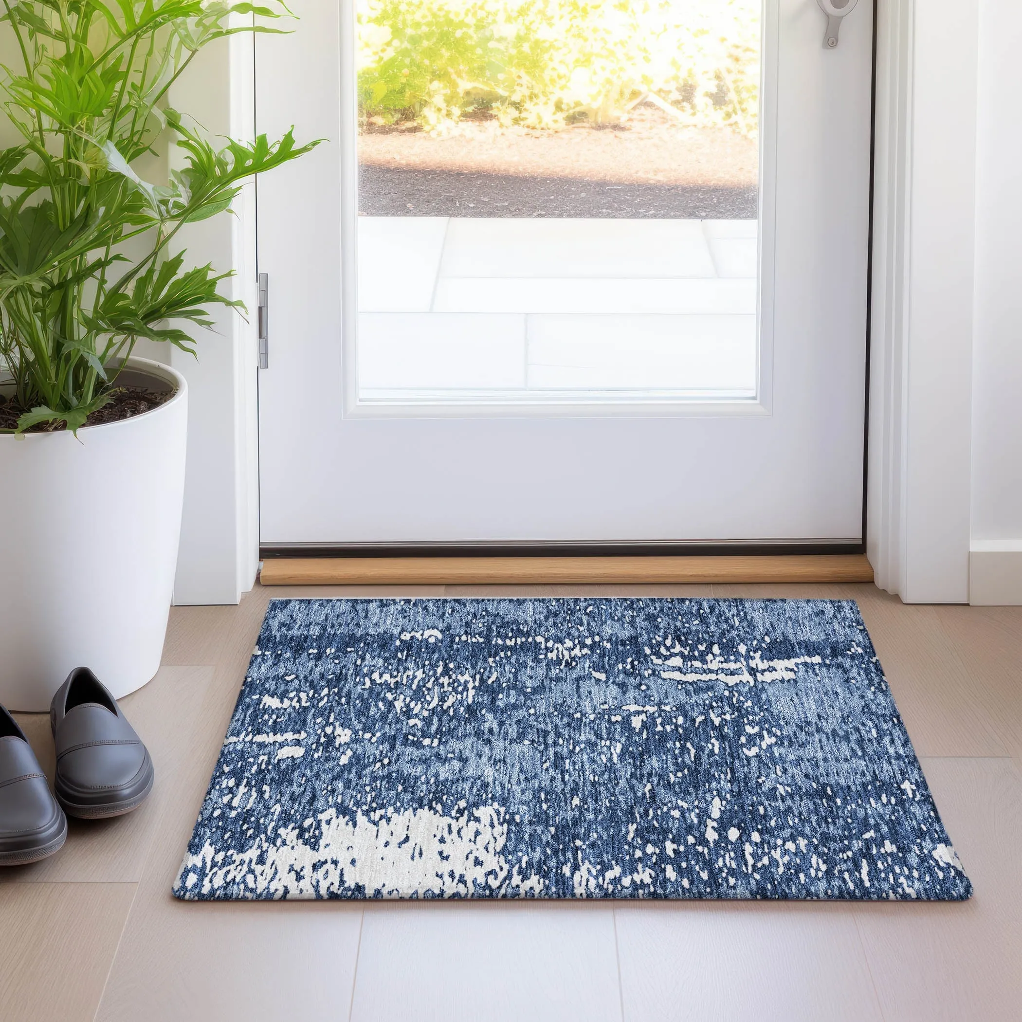 Machine Washable Indoor/ Outdoor Modern Abstract Chantille Rug
