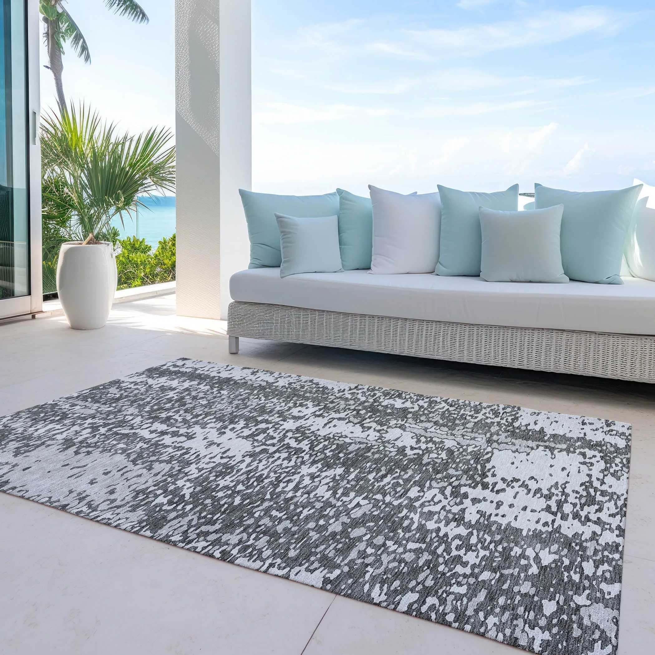 Machine Washable Indoor/ Outdoor Modern Abstract Chantille Rug
