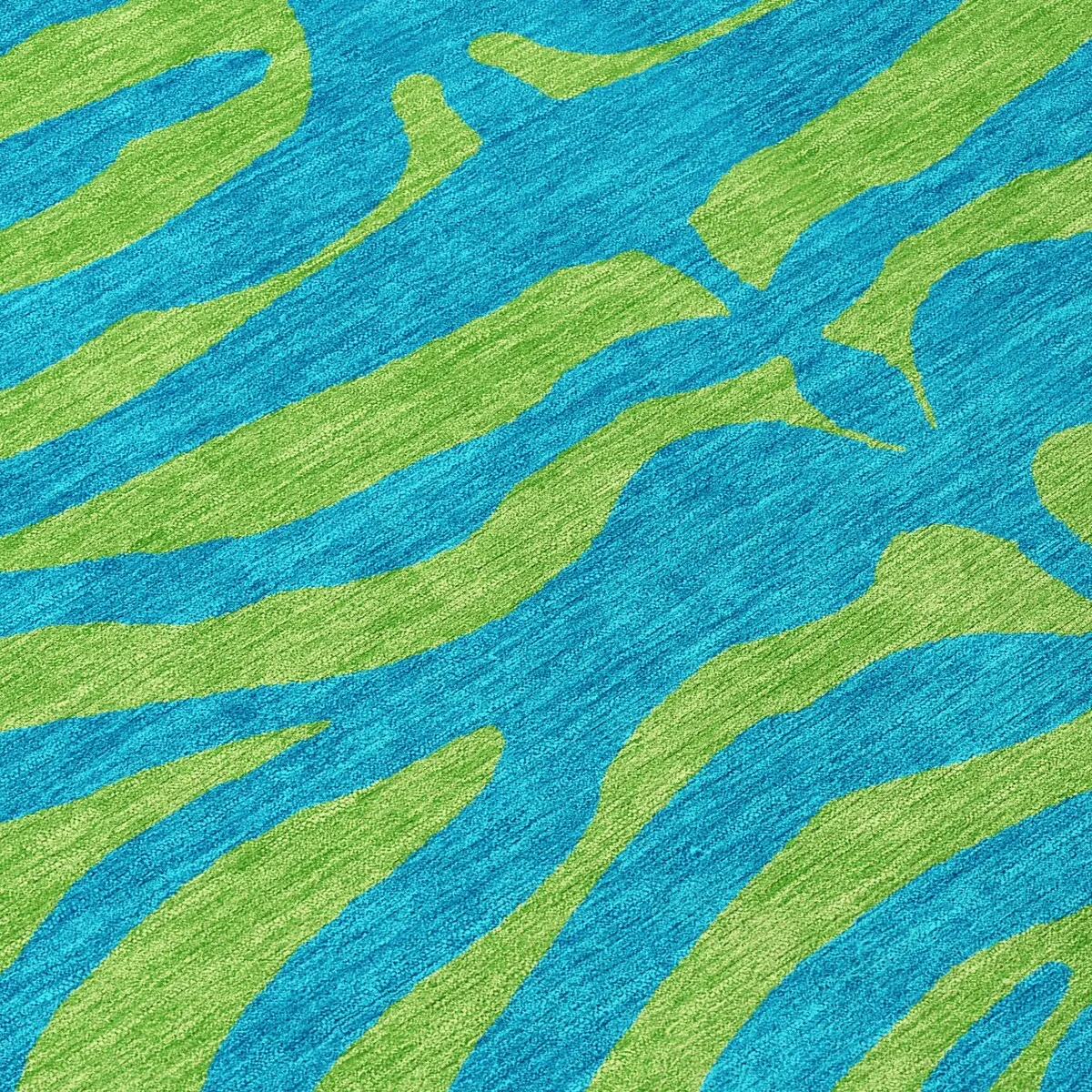 Machine Washable Indoor/ Outdoor Modern Animal Print Chantille Rug