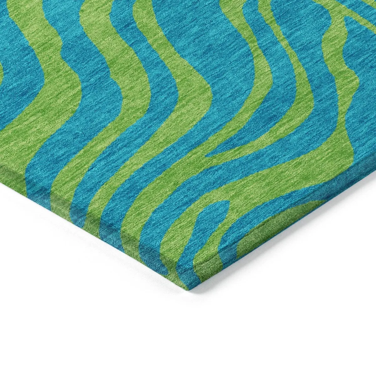 Machine Washable Indoor/ Outdoor Modern Animal Print Chantille Rug