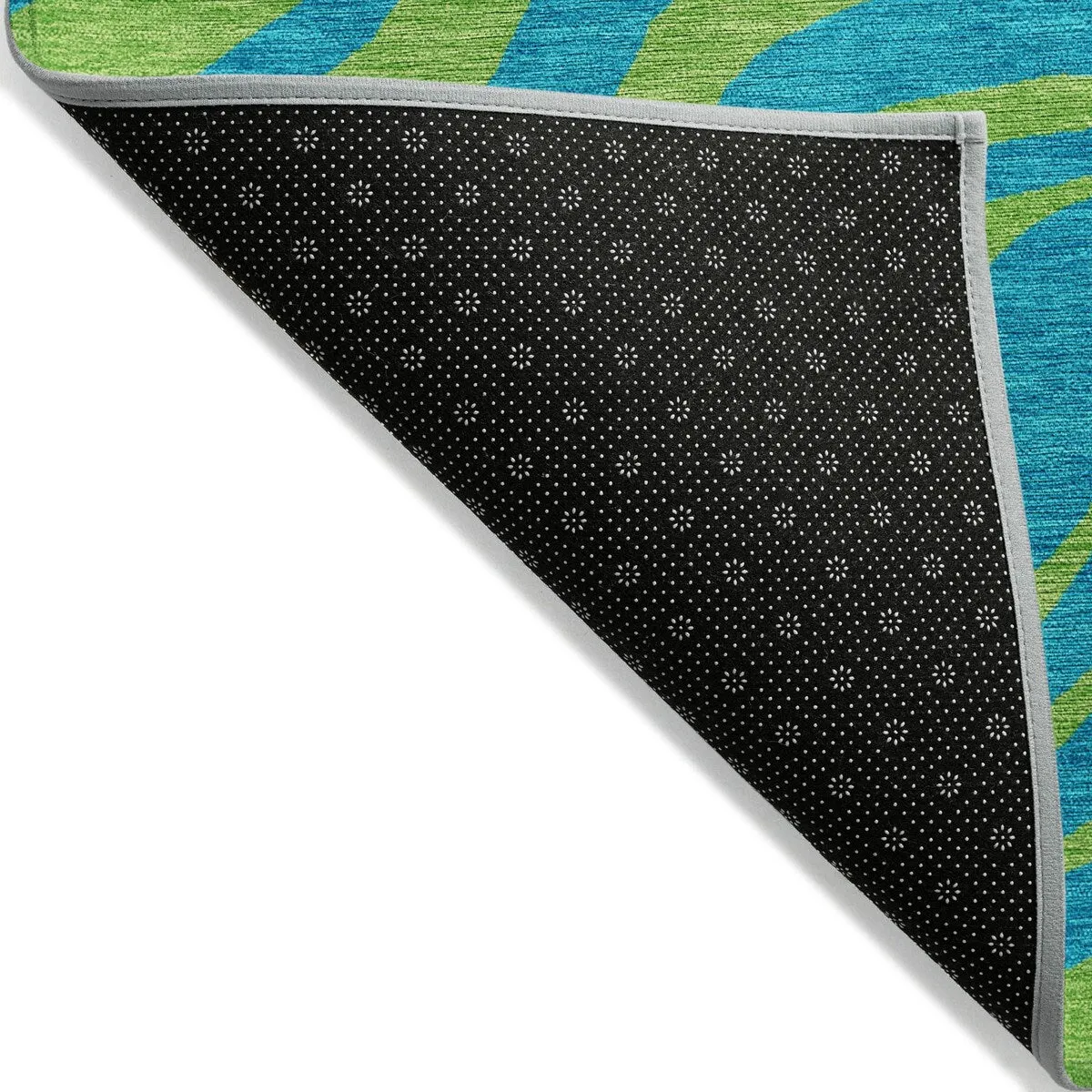 Machine Washable Indoor/ Outdoor Modern Animal Print Chantille Rug