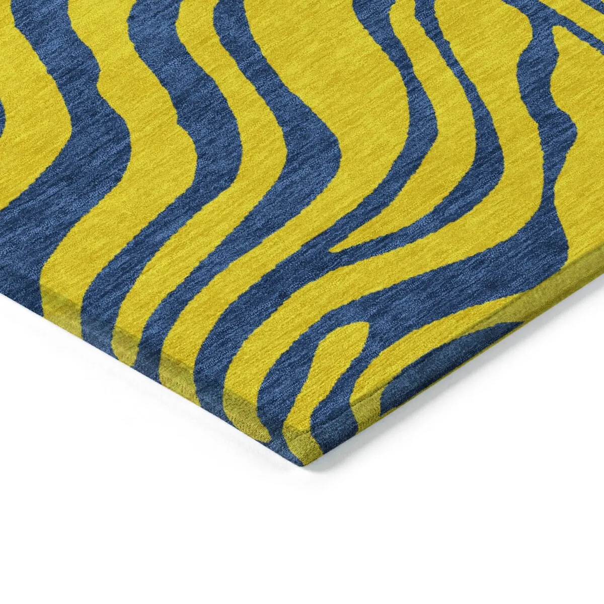 Machine Washable Indoor/ Outdoor Modern Animal Print Chantille Rug