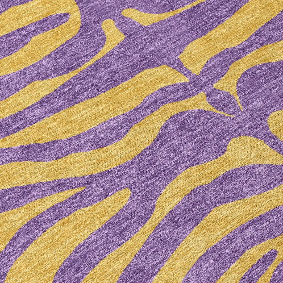 Machine Washable Indoor/ Outdoor Modern Animal Print Chantille Rug