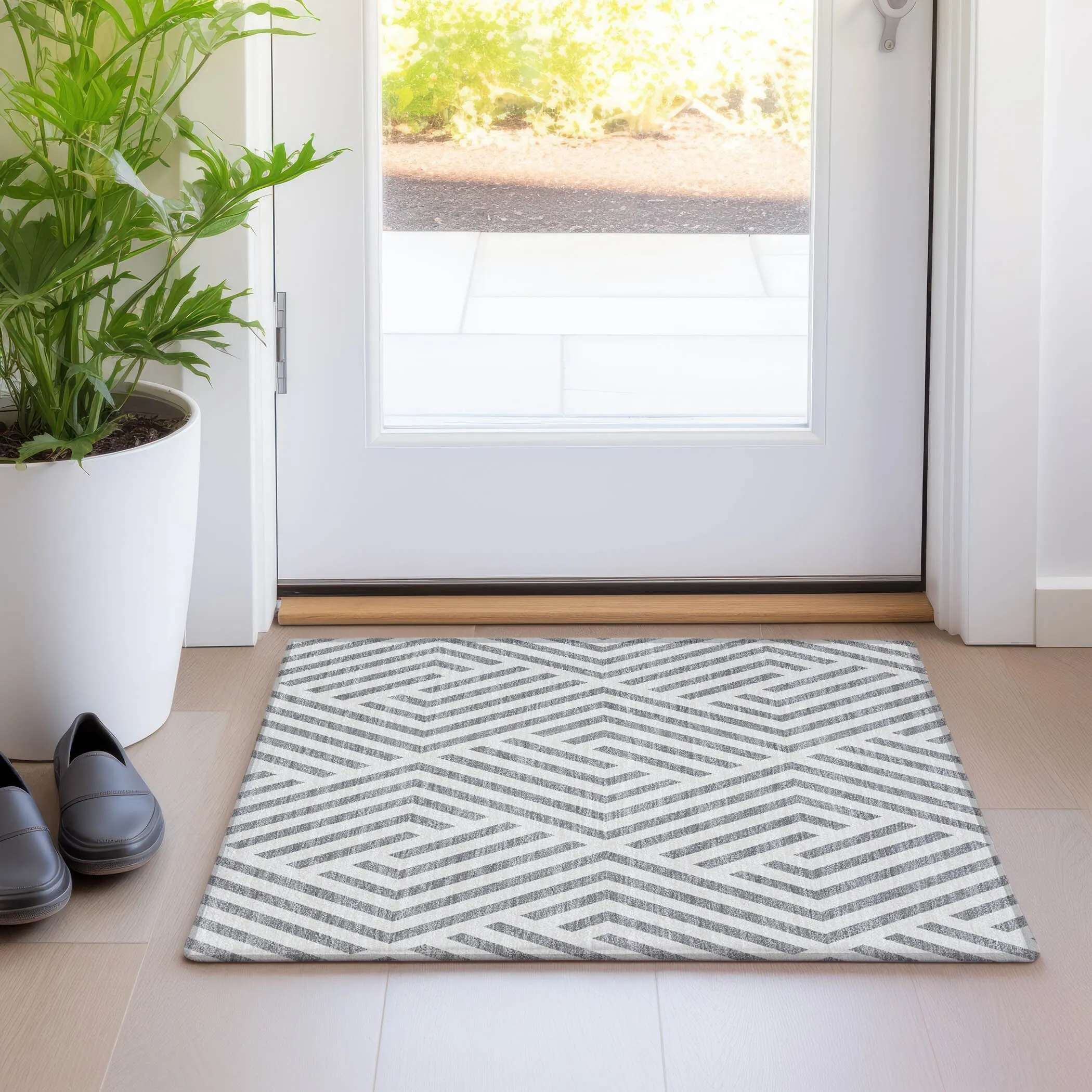 Machine Washable Indoor/ Outdoor Modern Diamonds Chantille Rug