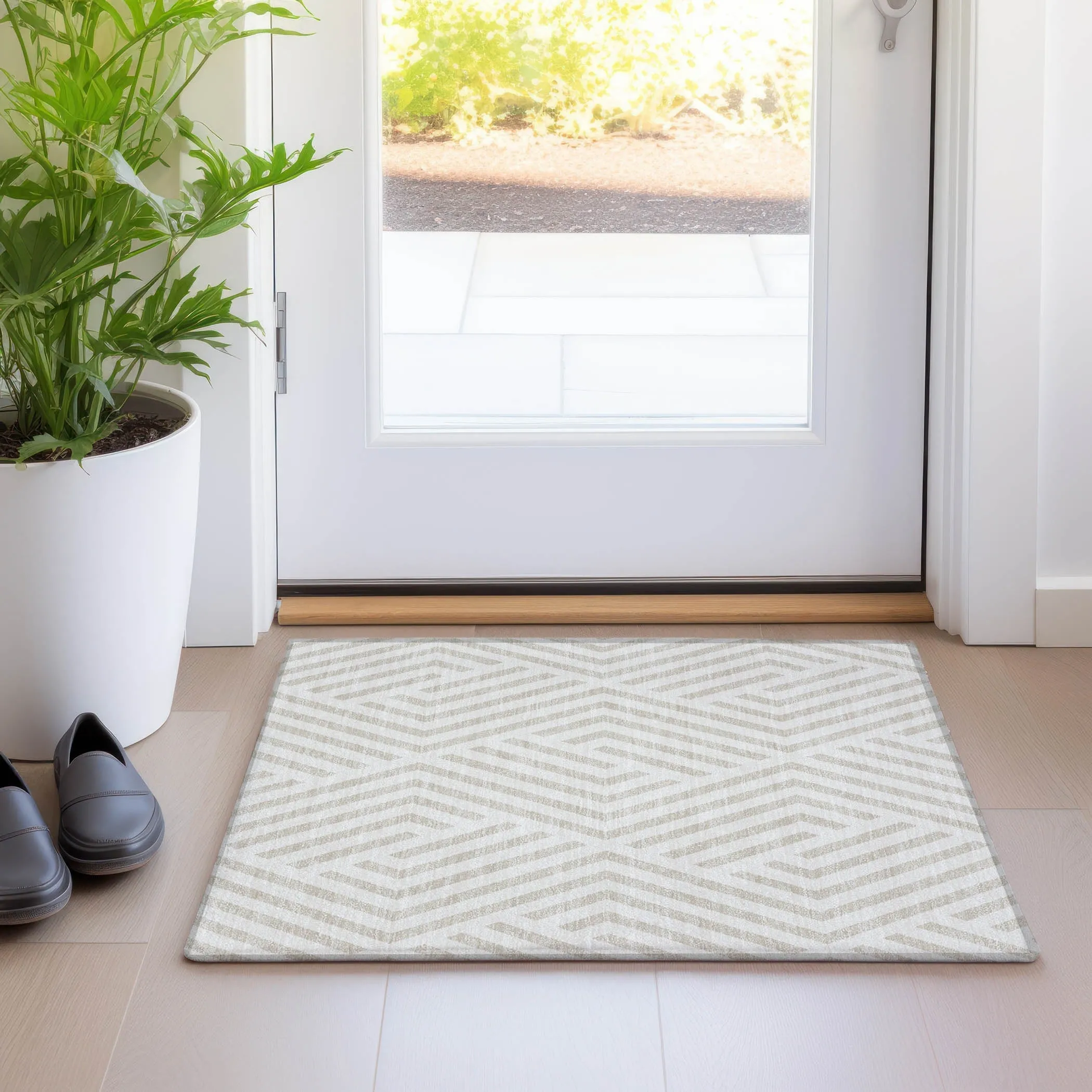 Machine Washable Indoor/ Outdoor Modern Diamonds Chantille Rug