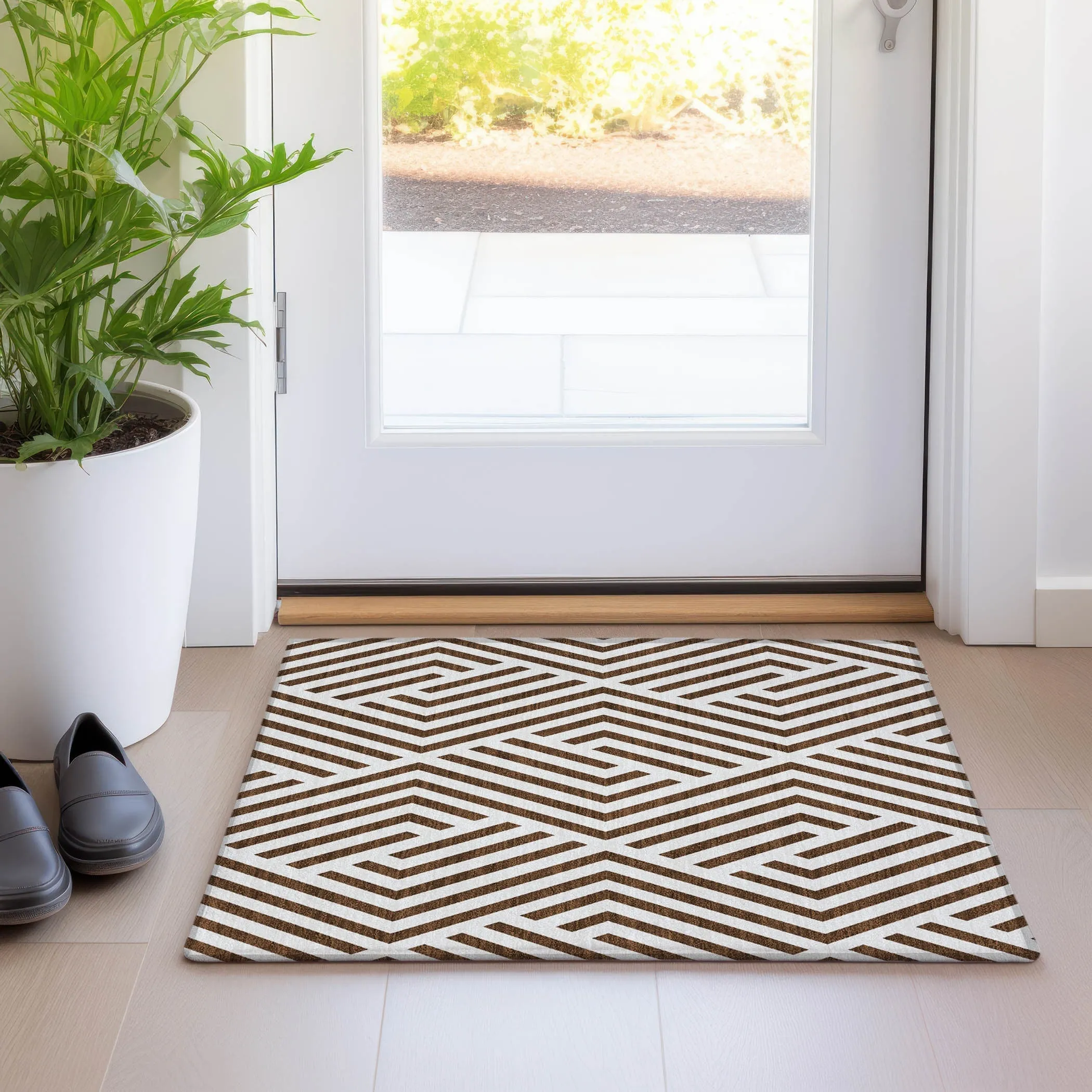 Machine Washable Indoor/ Outdoor Modern Diamonds Chantille Rug
