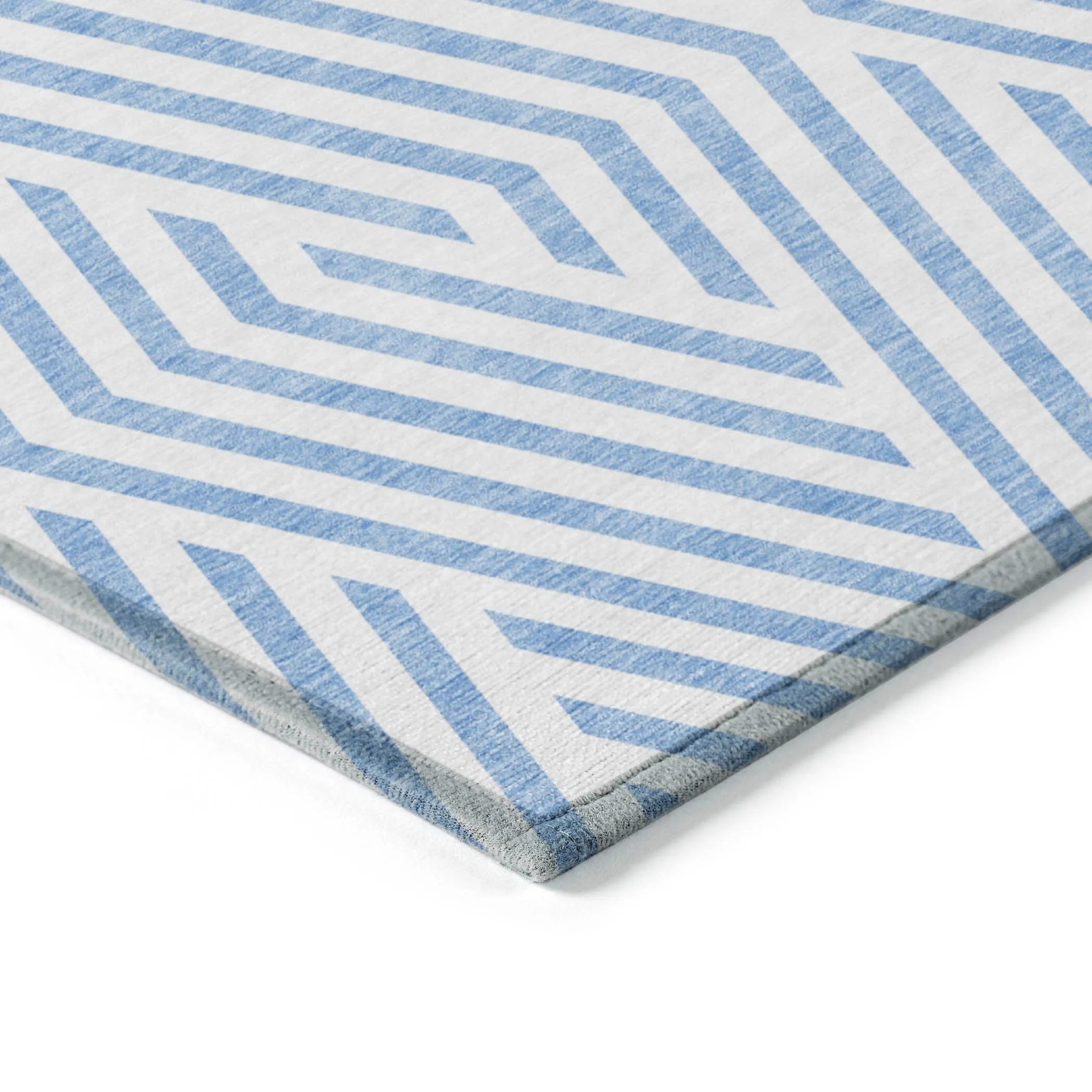 Machine Washable Indoor/ Outdoor Modern Diamonds Chantille Rug