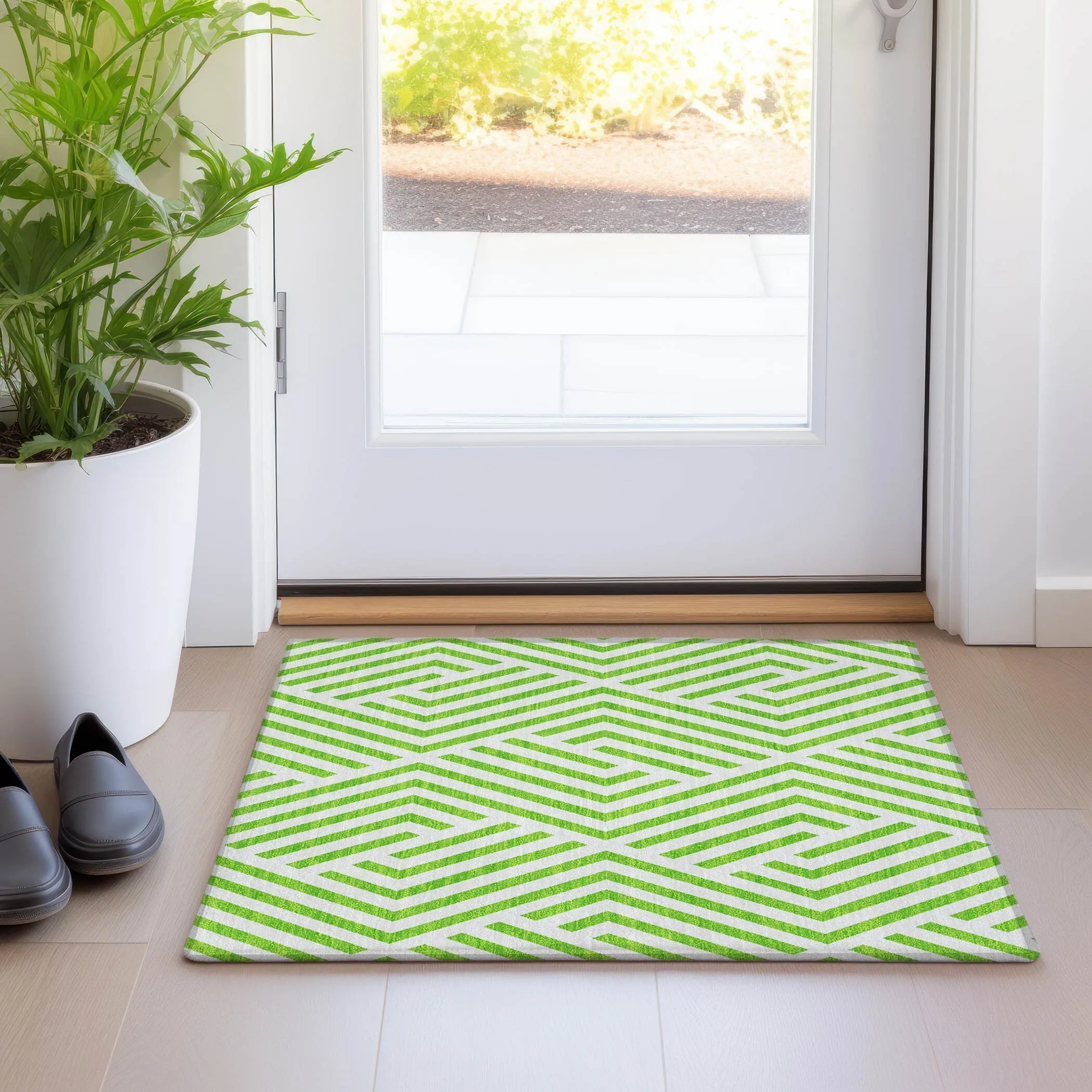 Machine Washable Indoor/ Outdoor Modern Diamonds Chantille Rug