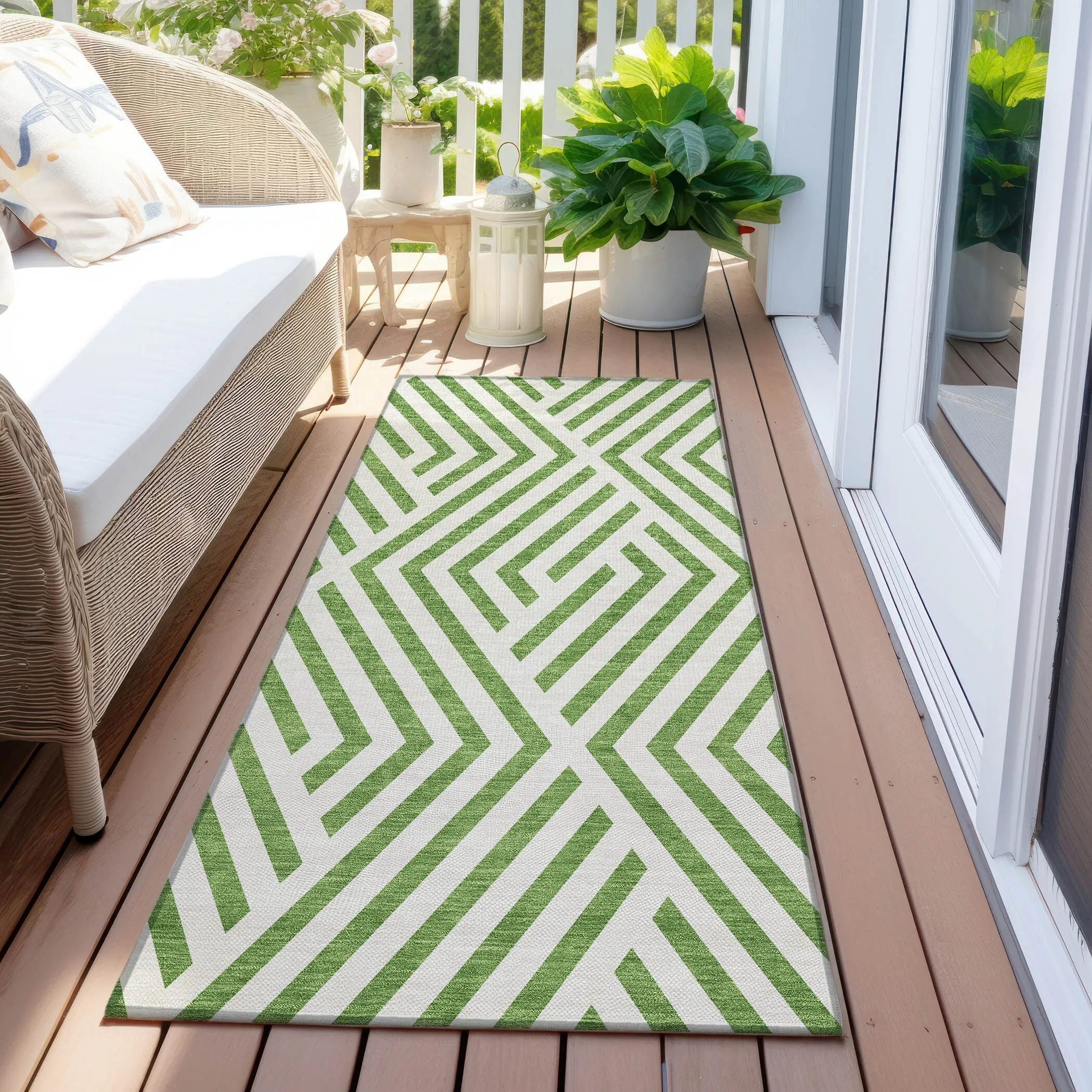 Machine Washable Indoor/ Outdoor Modern Diamonds Chantille Rug