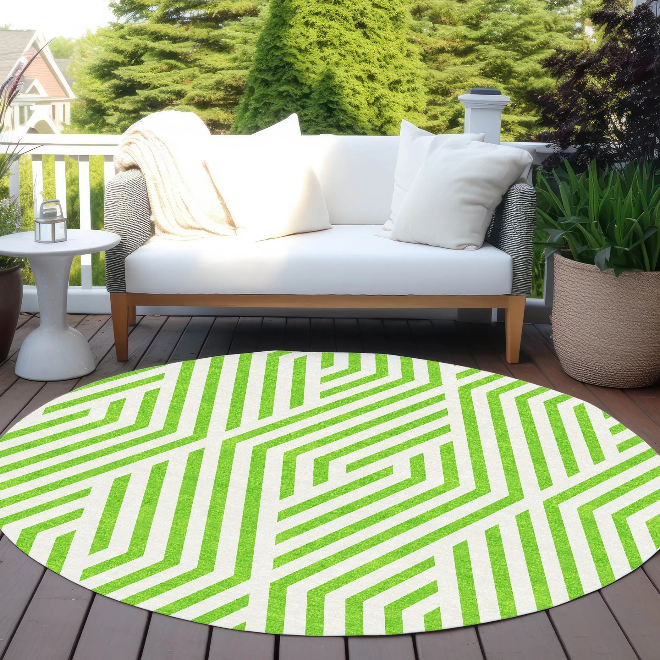 Machine Washable Indoor/ Outdoor Modern Diamonds Chantille Rug