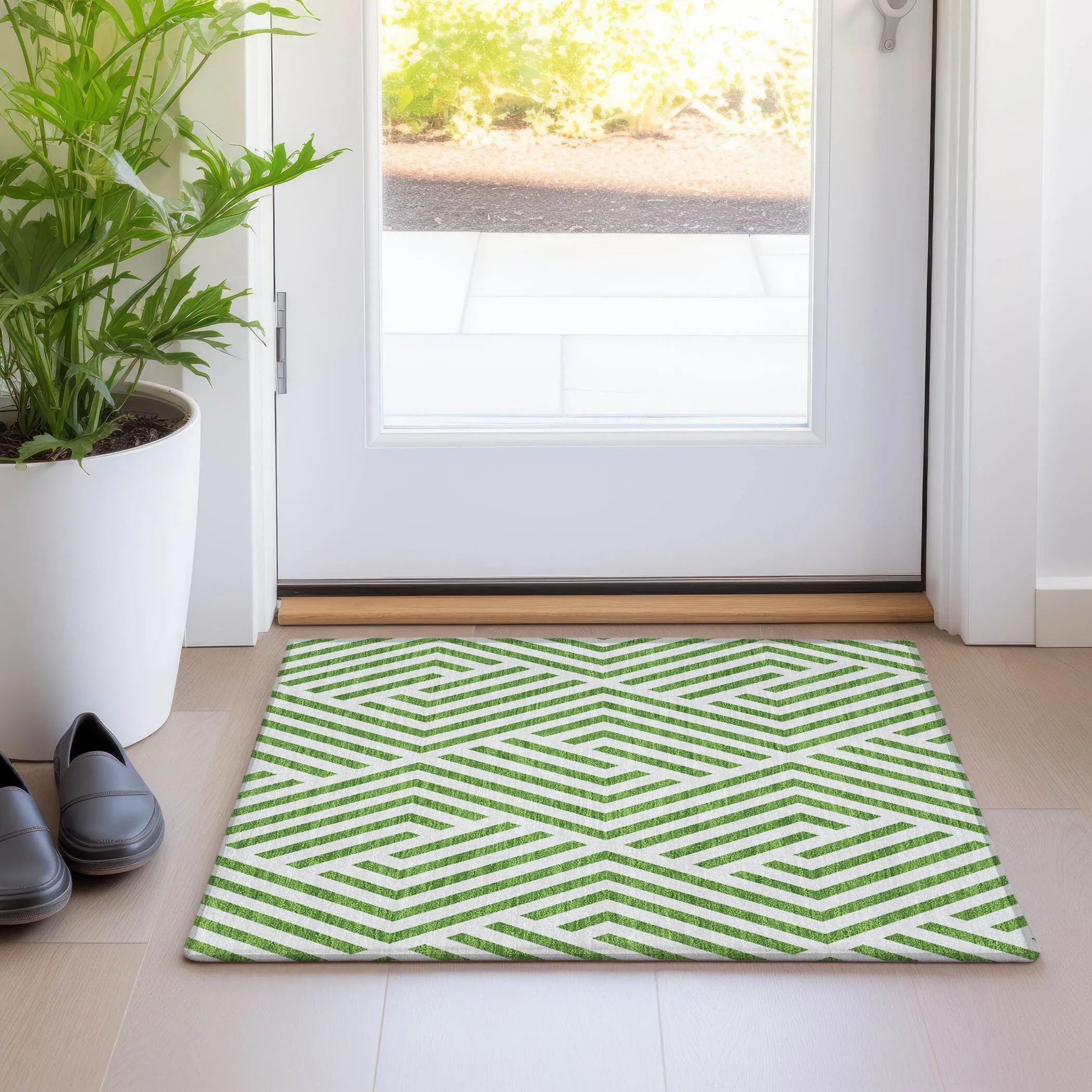 Machine Washable Indoor/ Outdoor Modern Diamonds Chantille Rug