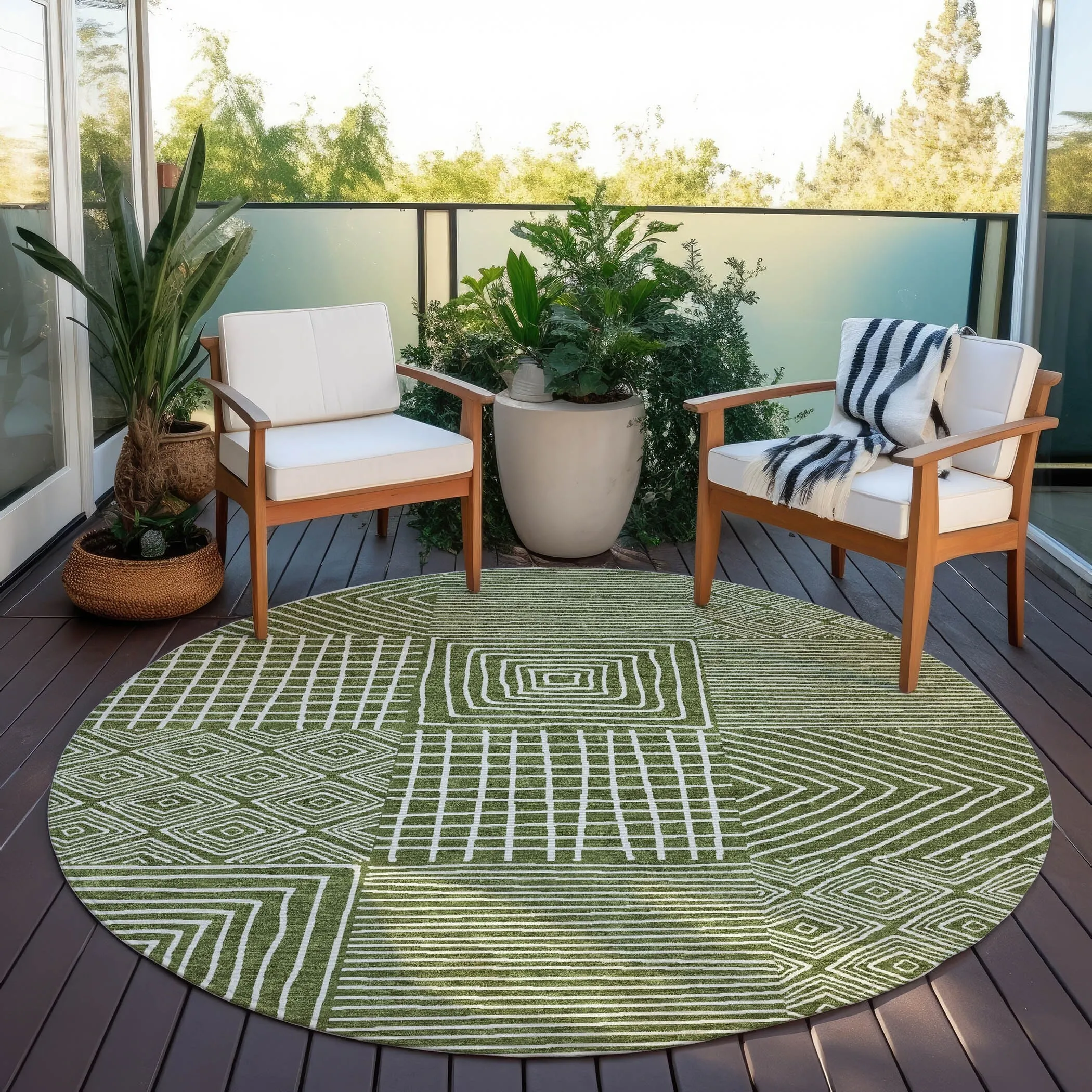 Machine Washable Indoor/ Outdoor Modern Mosaic Chantille Rug