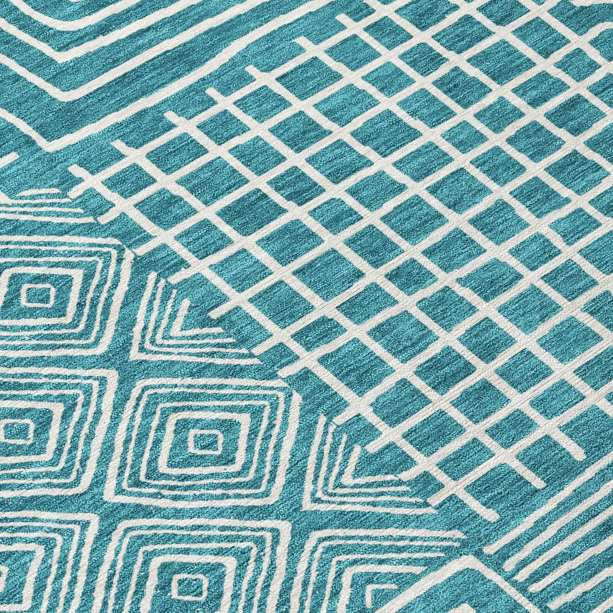 Machine Washable Indoor/ Outdoor Modern Mosaic Chantille Rug