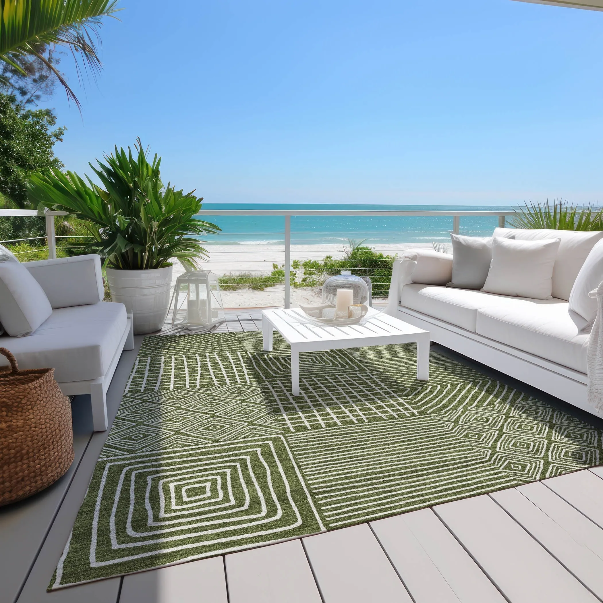 Machine Washable Indoor/ Outdoor Modern Mosaic Chantille Rug
