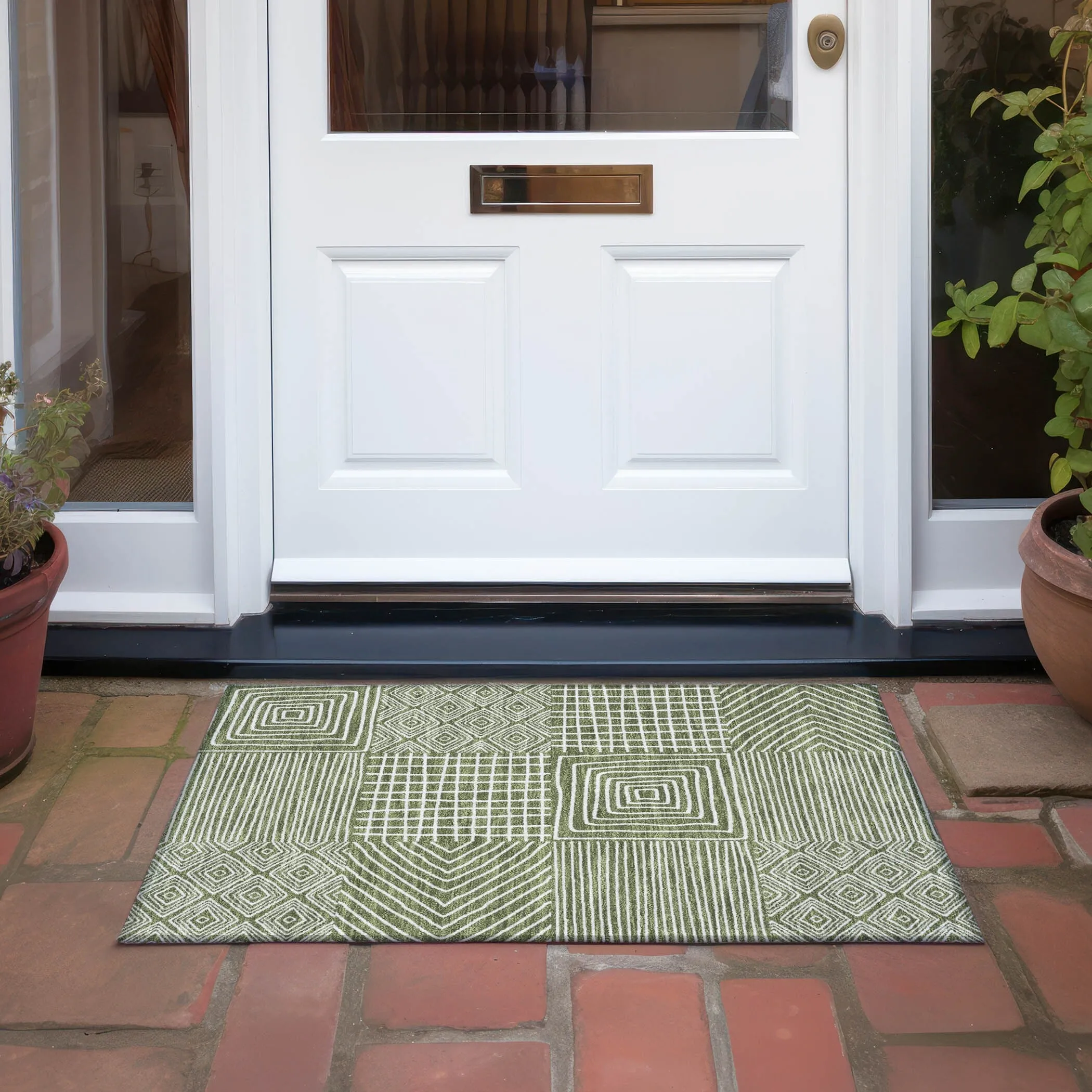 Machine Washable Indoor/ Outdoor Modern Mosaic Chantille Rug