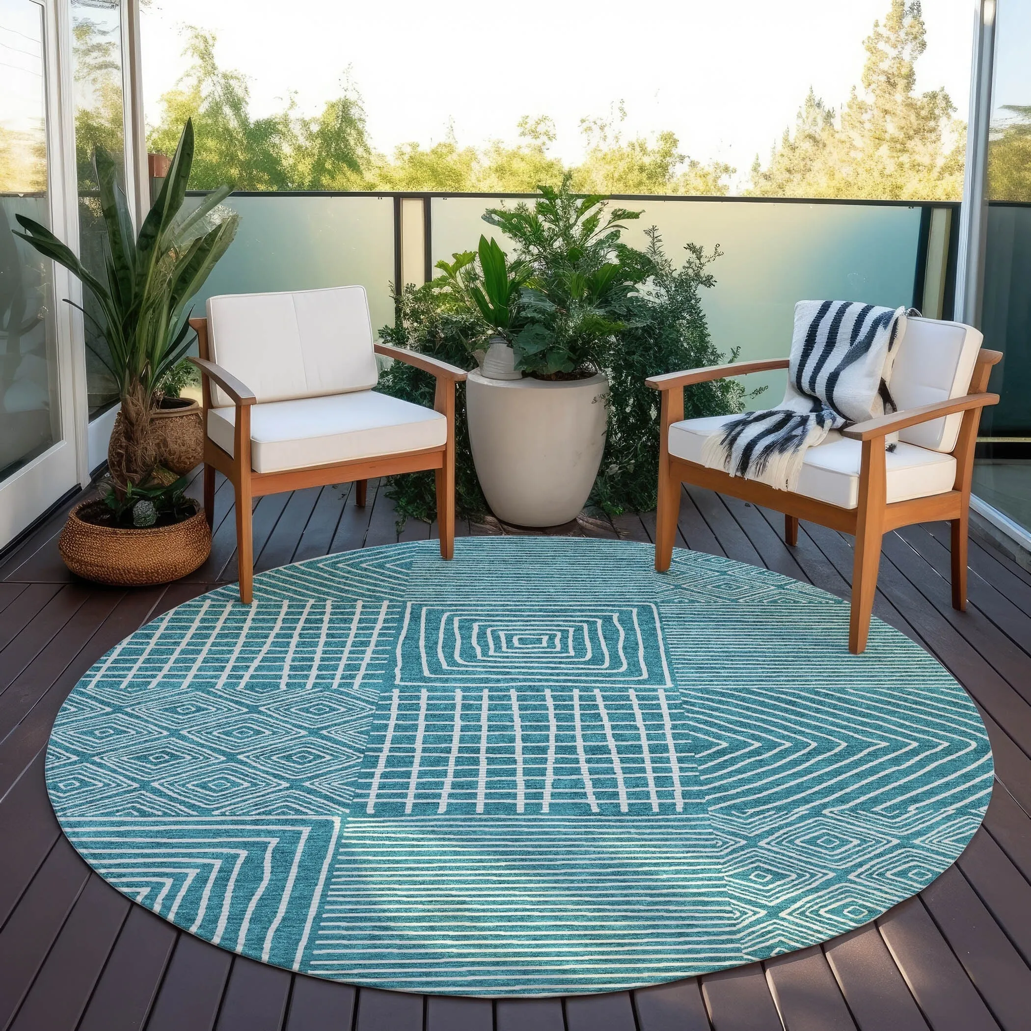 Machine Washable Indoor/ Outdoor Modern Mosaic Chantille Rug