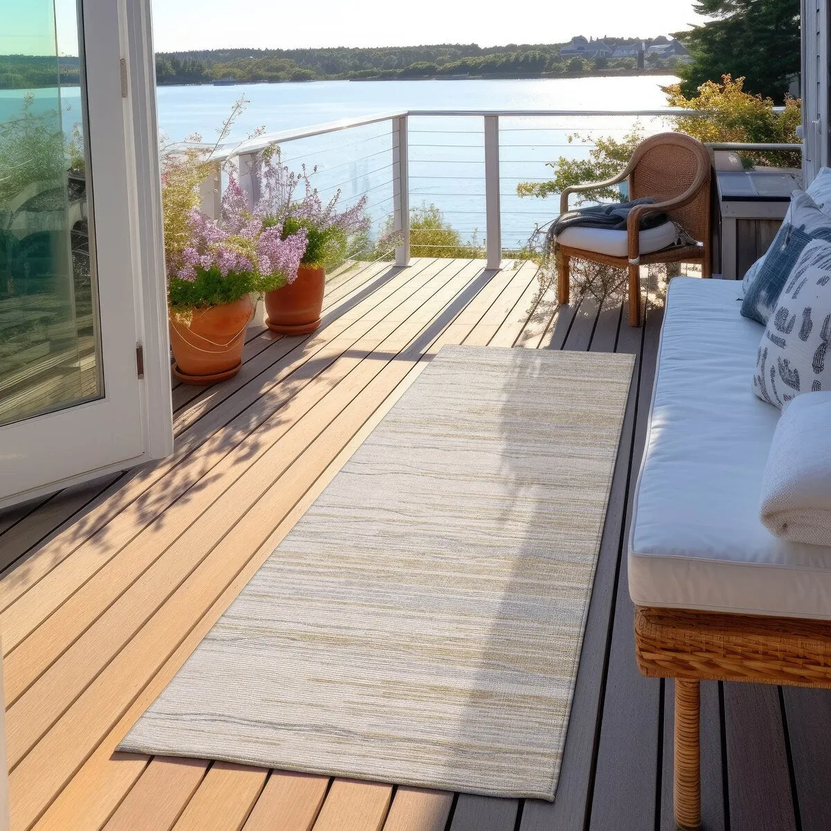Machine Washable Indoor/ Outdoor Modern Stripe Chantille Rug