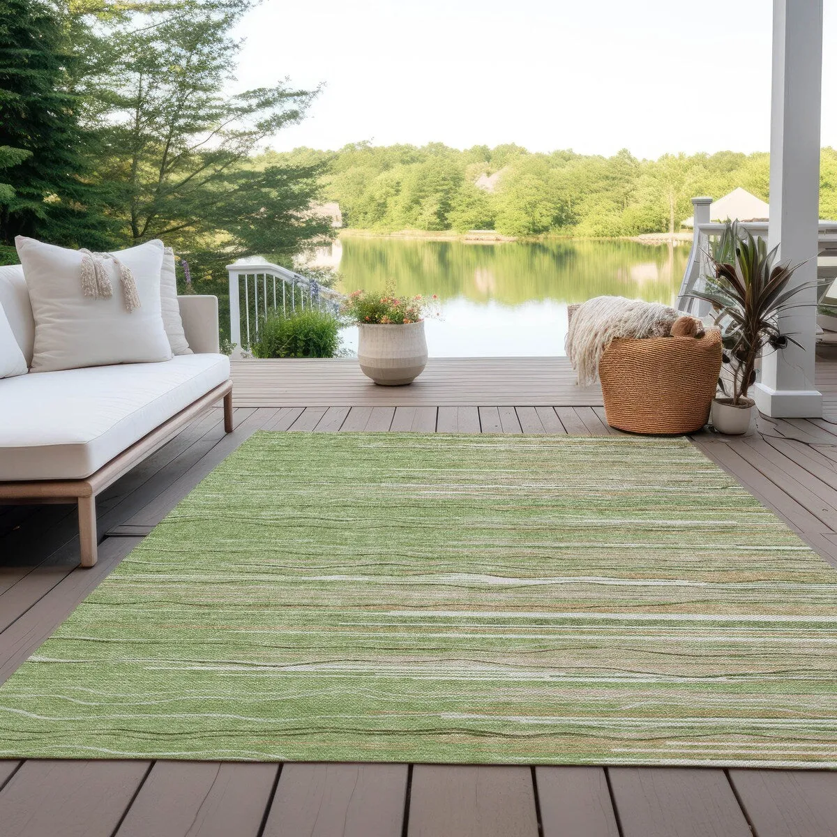 Machine Washable Indoor/ Outdoor Modern Stripe Chantille Rug