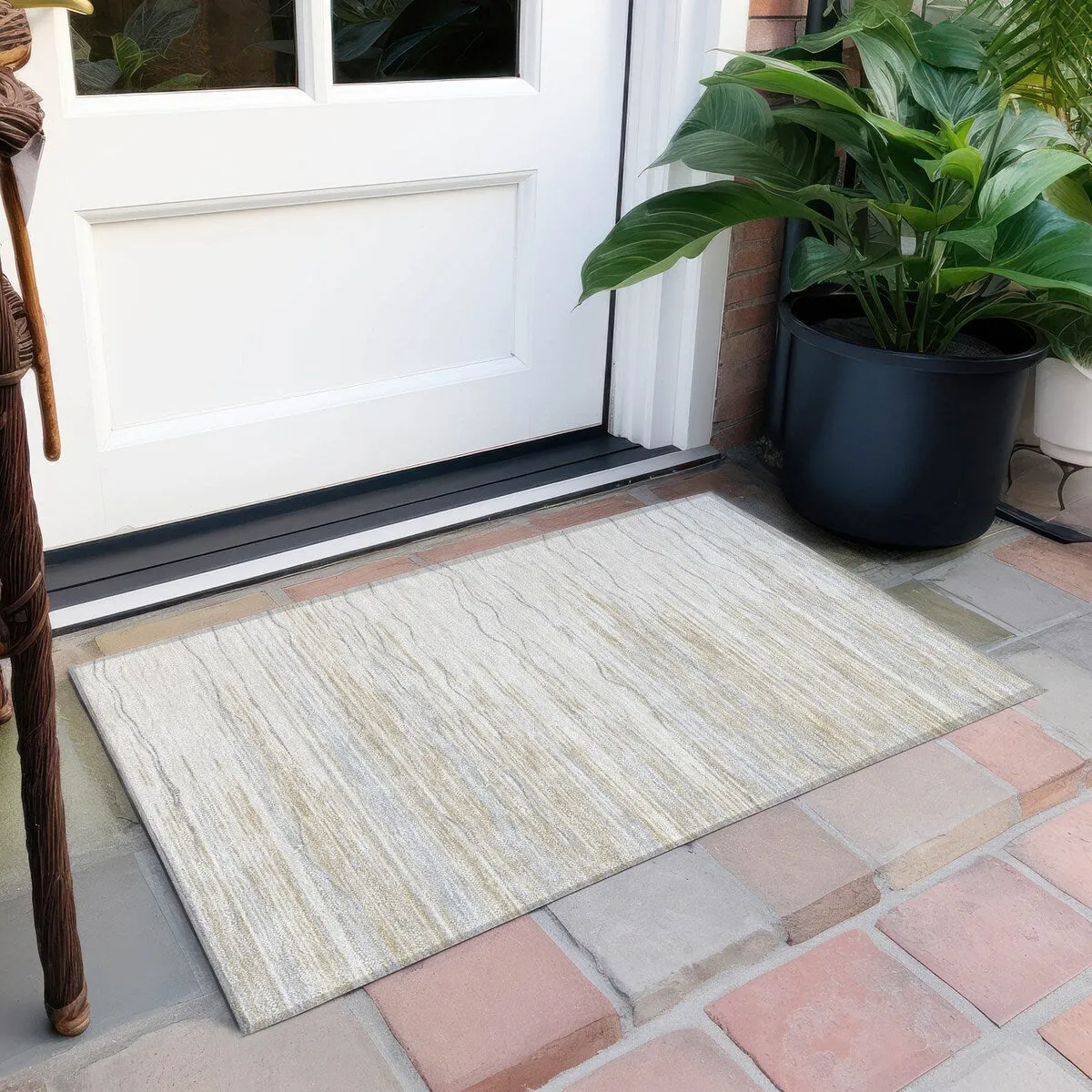 Machine Washable Indoor/ Outdoor Modern Stripe Chantille Rug